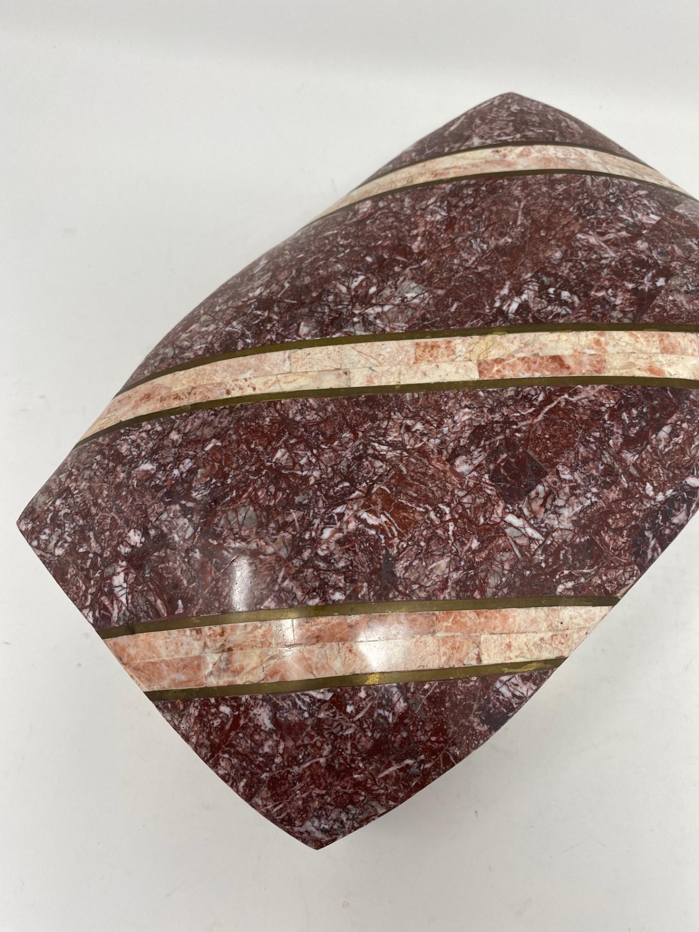 Postmoderne Schmuckkästchen aus Marmor aus Travertin von Maitland Smith (Ende des 20. Jahrhunderts) im Angebot