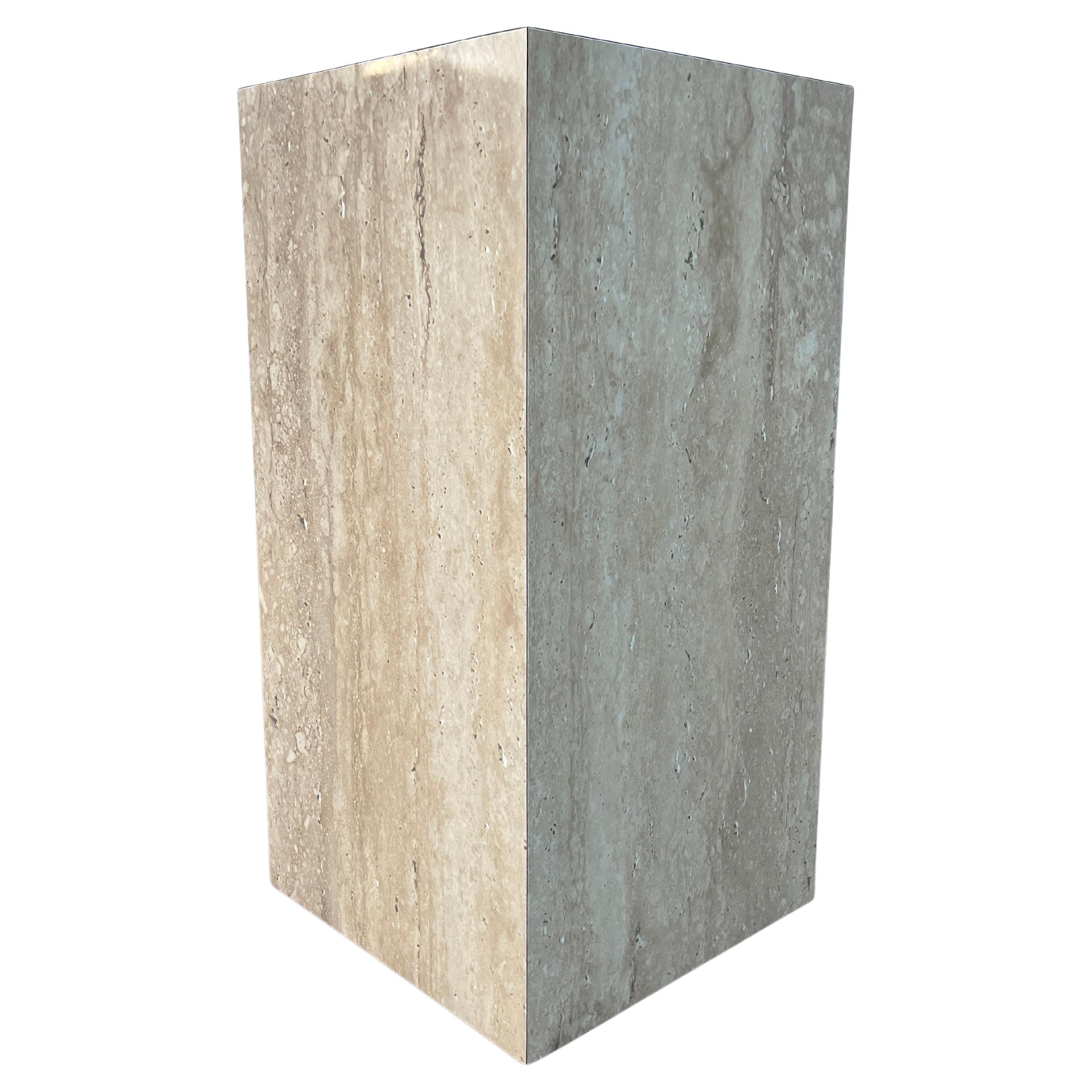 Postmoderner marmorierter Laminatsockel. Circa 1980er Jahre im Angebot