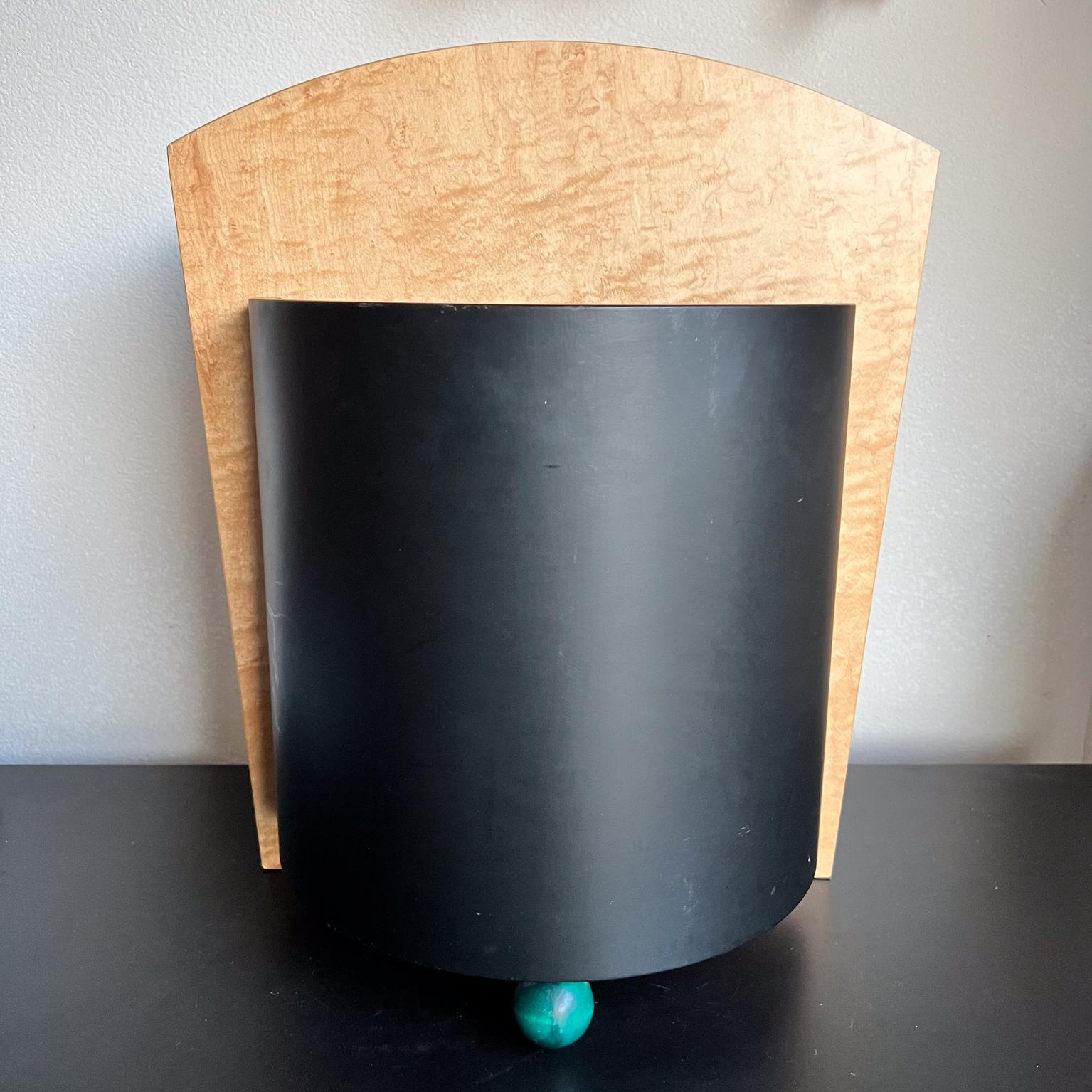 Postmoderne Corbeille à papier postmoderne Memphis Planter en vente