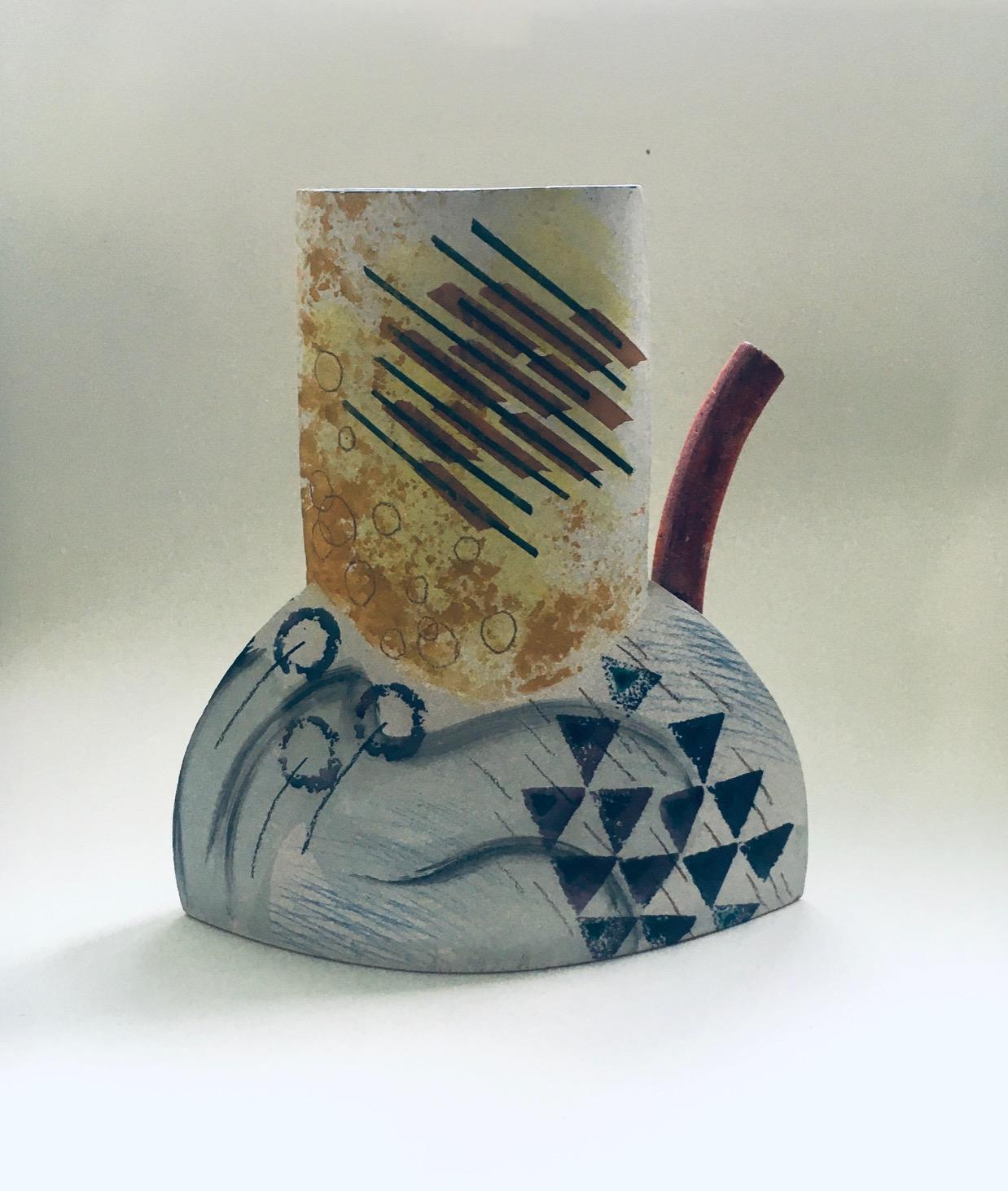 Ceramica Vaso decanter in ceramica postmoderna di Memphis Design, firmato TL in vendita