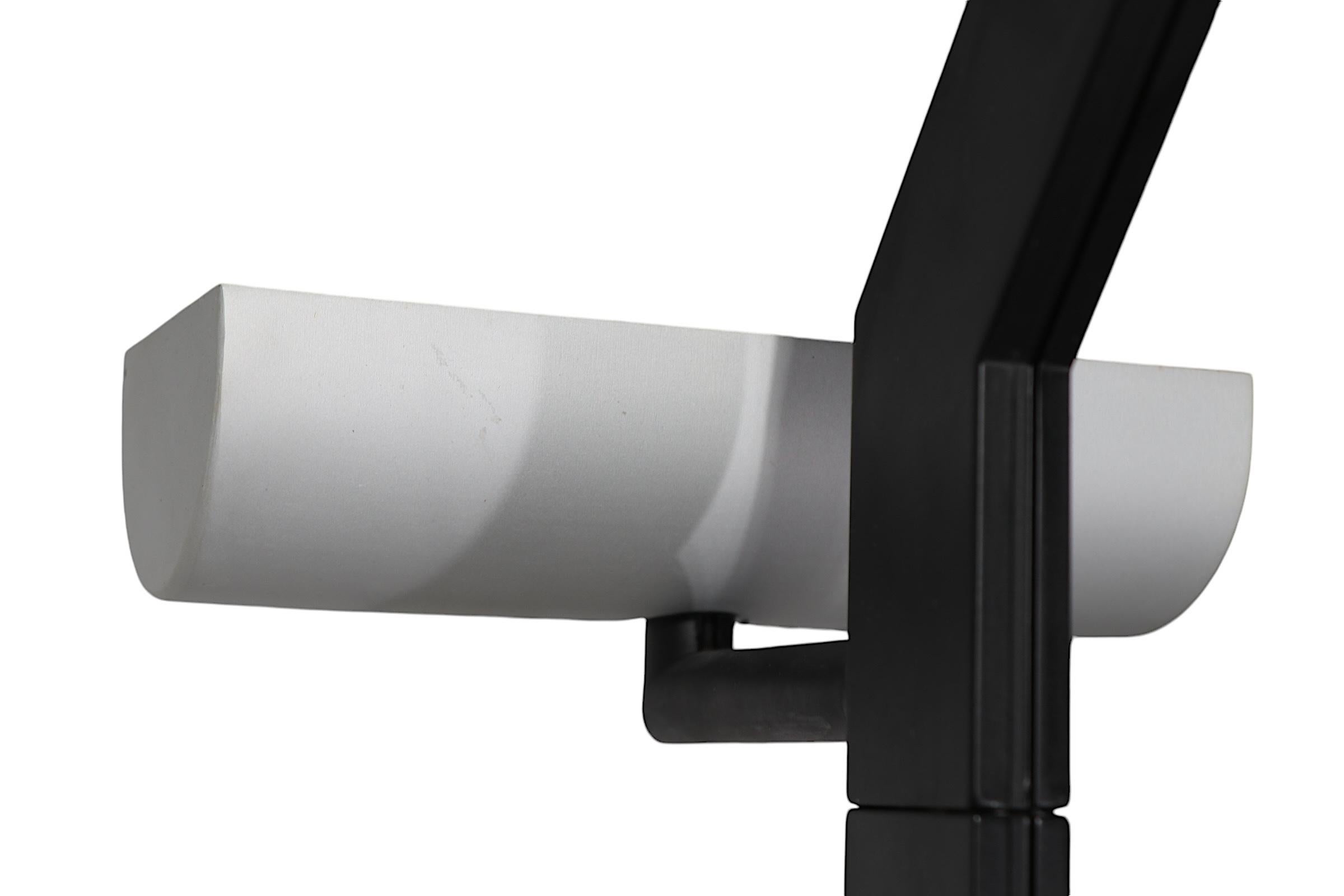 Postmodern Memphis School Zen Floor Lamp by Gismondi for Artimede Made in Italy For Sale 1