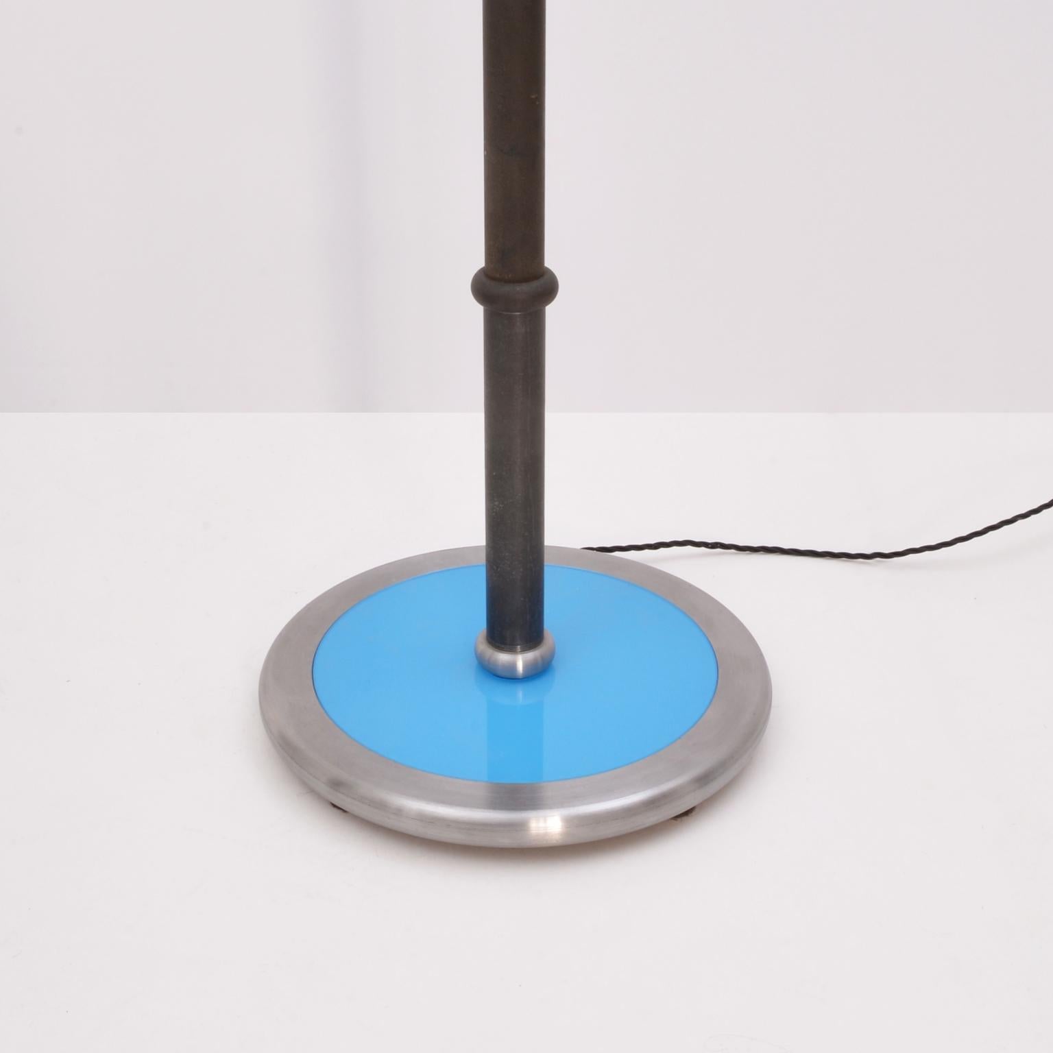 Italian Postmodern Memphis Style Floor Lamp, Burnished Metal and Blue Glass, Italy, 1980 For Sale