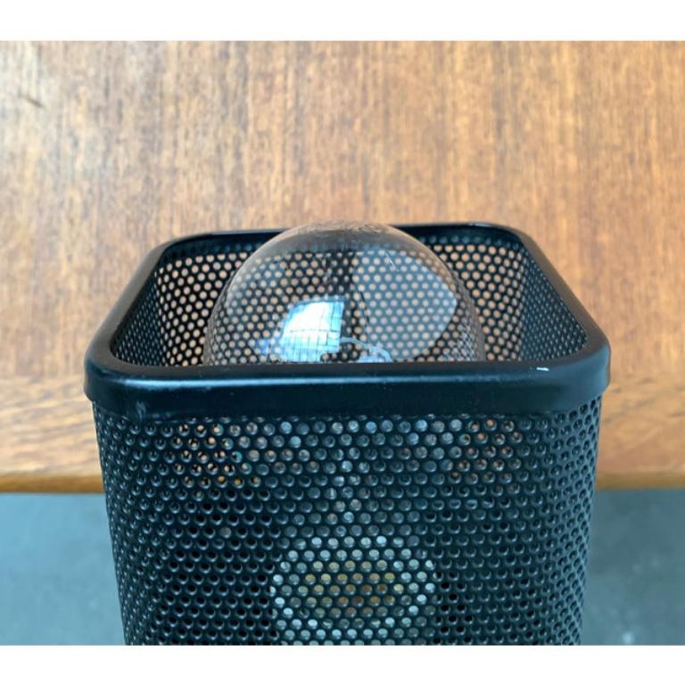 Postmodern Mesh Table Lamp, 1980s For Sale 2