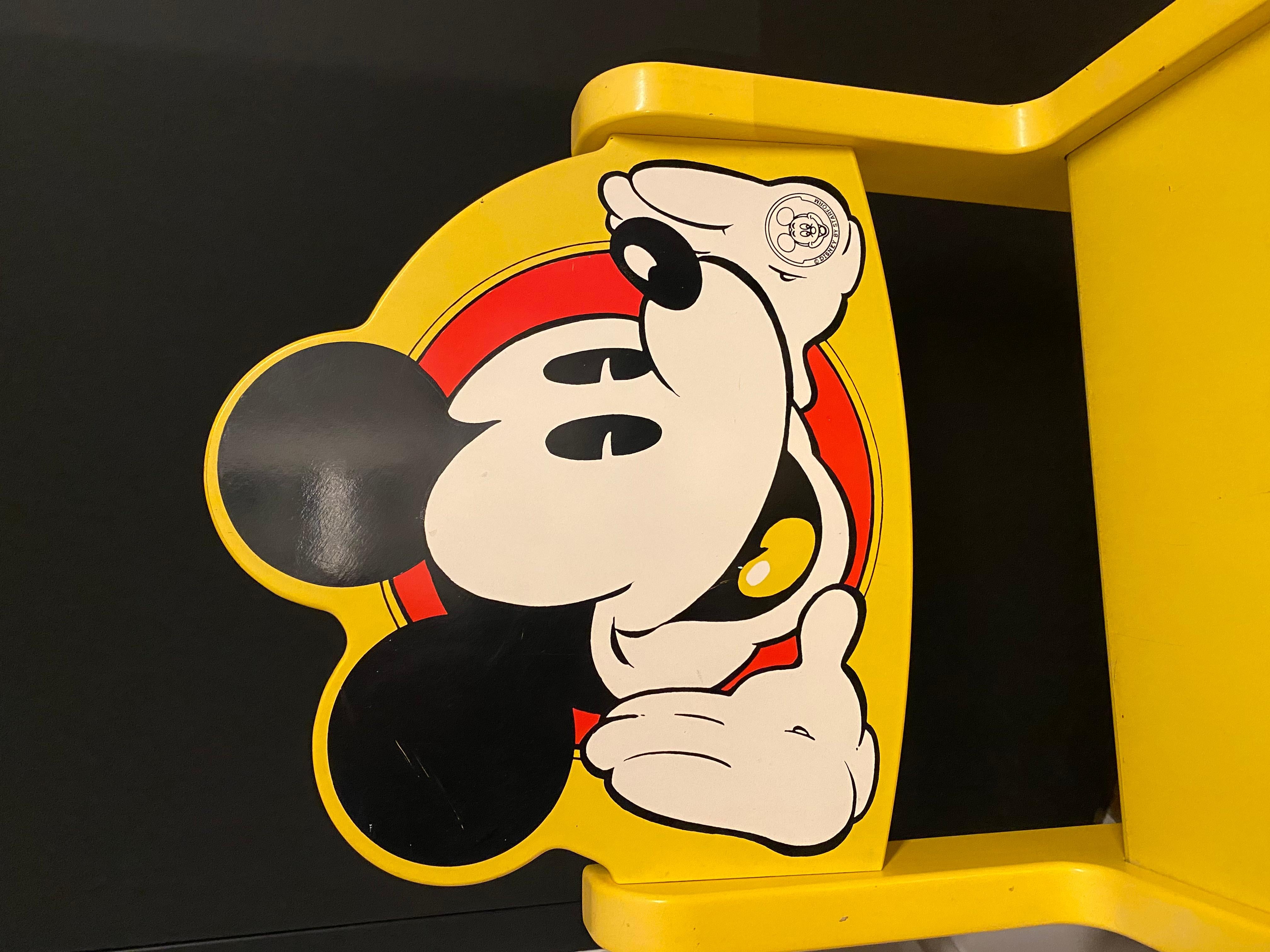 Chaise Mickey postmoderne de Pierre Colleu pour Starform et Disney, France, années 1980. en vente 1