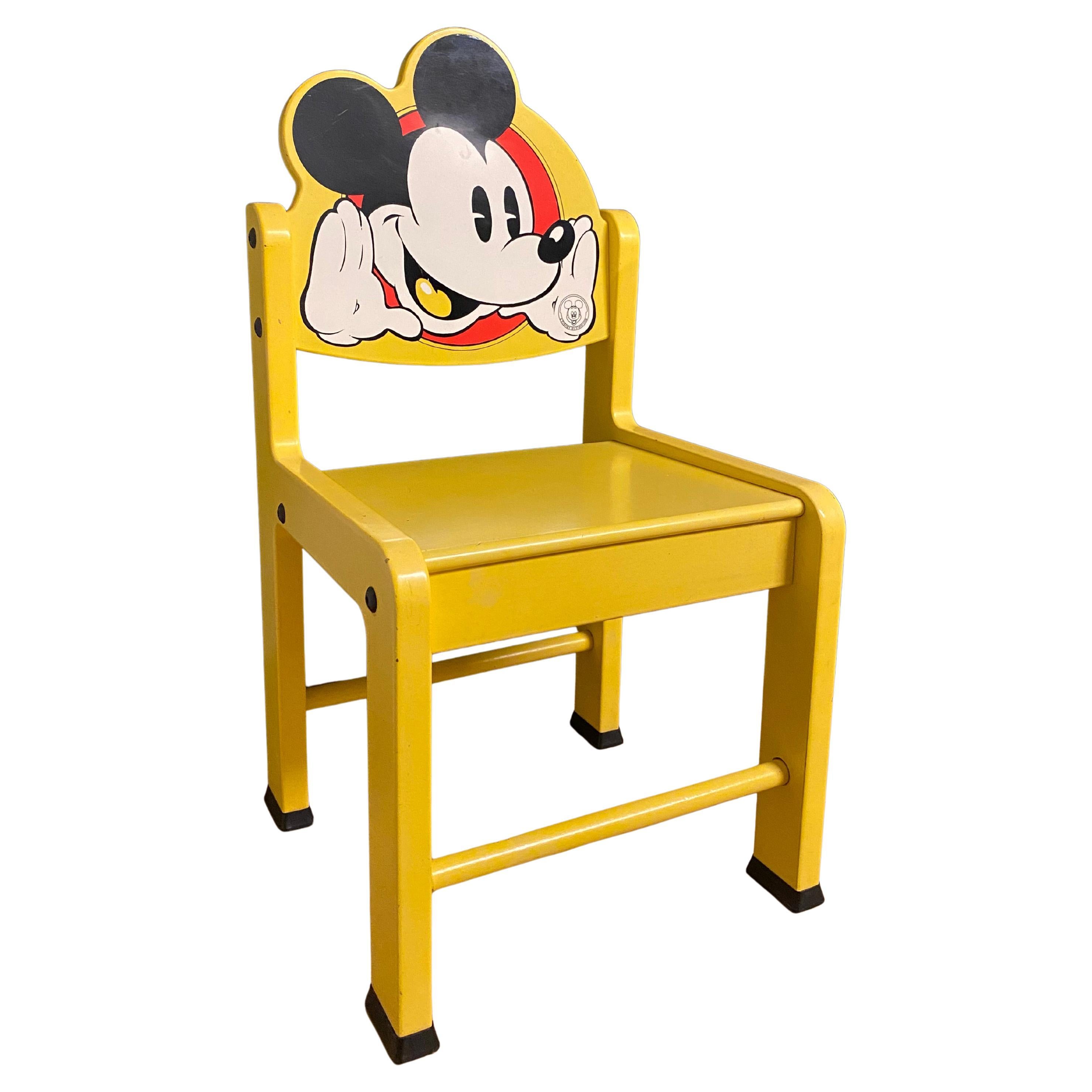 Silla postmoderna Mickey de Pierre Colleu para Starform y Disney, Francia años 80.