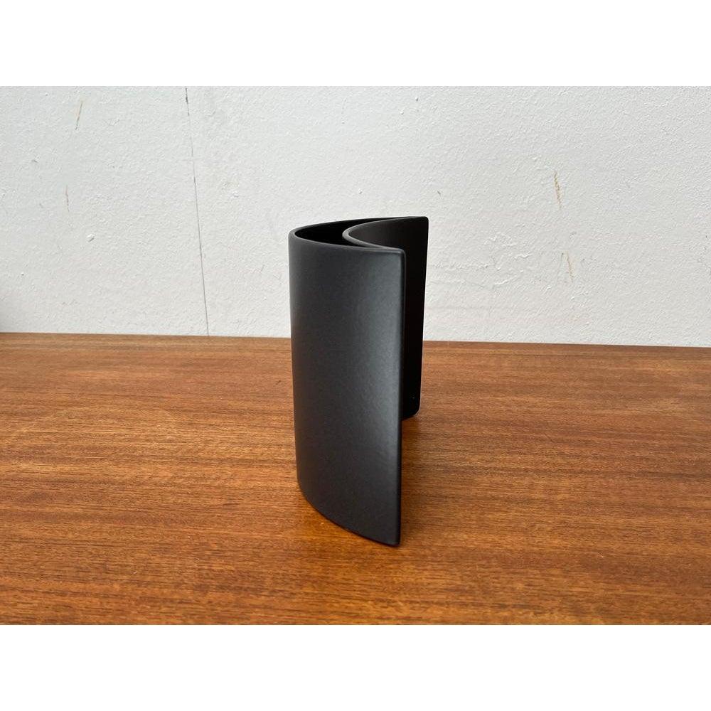 Postmodern Minimalist Ceramic Crescent Vase from Asa Selection, 1980s For Sale 4