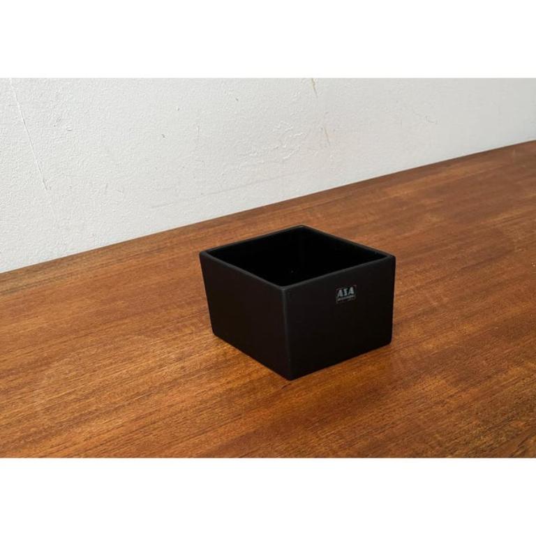 Postmodern Minimalist Ceramic Diamond Shape Vase from Asa Selection, 1980s In Excellent Condition For Sale In Hamburg, DE