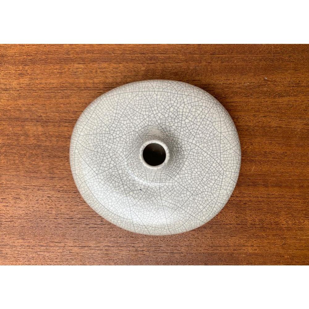 Postmodern Minimalist Ceramic Vase in Organic Shape from Asa Selection, 1980s, in Very Good conditions. Designed 1980 to 1989 This piece has an attribution mark.

Additional information:
Materials: Ceramic
Color: Gray
Styles: Minimalist,