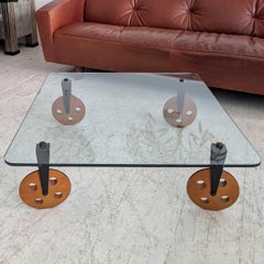 Postmodern minimalist Italian coffee table attributed to Gae Aulenti, 1980s