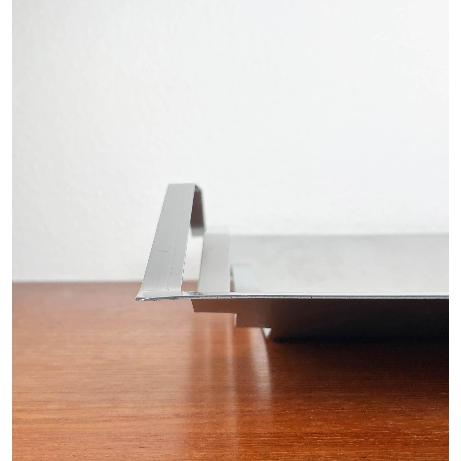 Postmoderne, minimalistische Obstschale aus Metall, 1980er Jahre im Angebot 5
