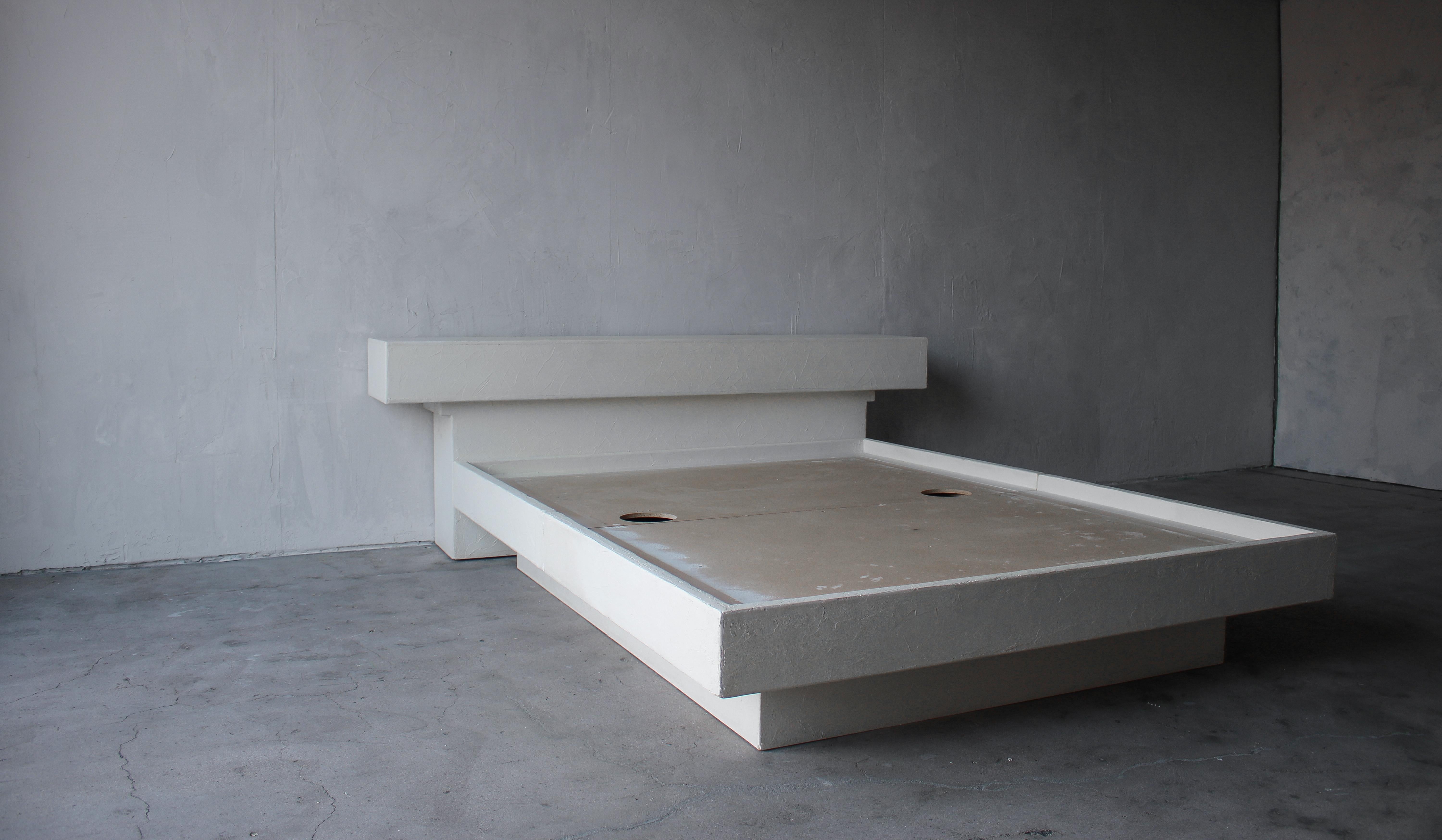 Postmodern Minimalist Plaster Platform Bed Set In Good Condition In Las Vegas, NV