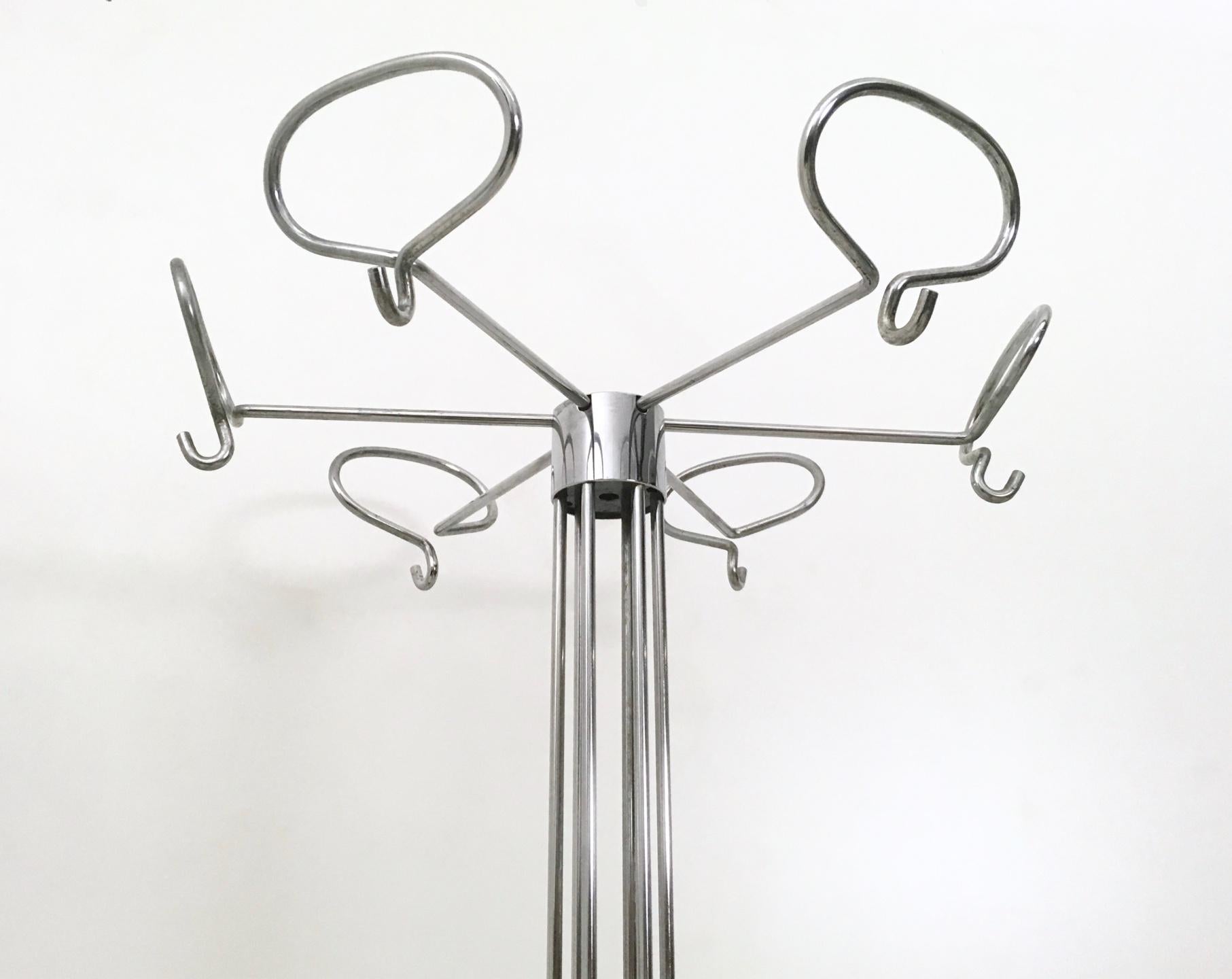 Postmoderner minimalistischer Garderobenständer aus versilbertem Metall von Valenti, Italien (Italienisch) im Angebot