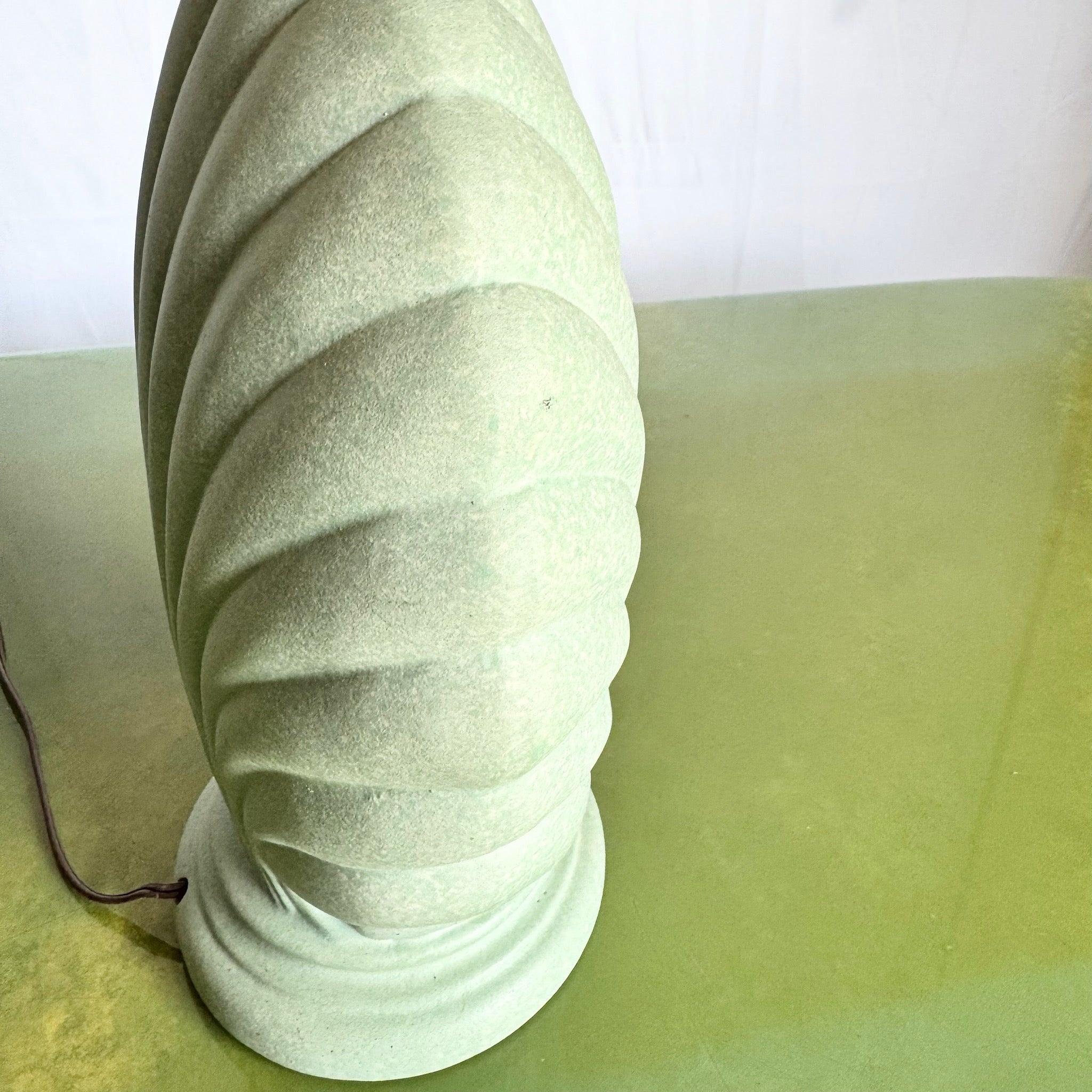 Postmodern Mint Green Ceramic Clam Shell Table Lamp For Sale 2