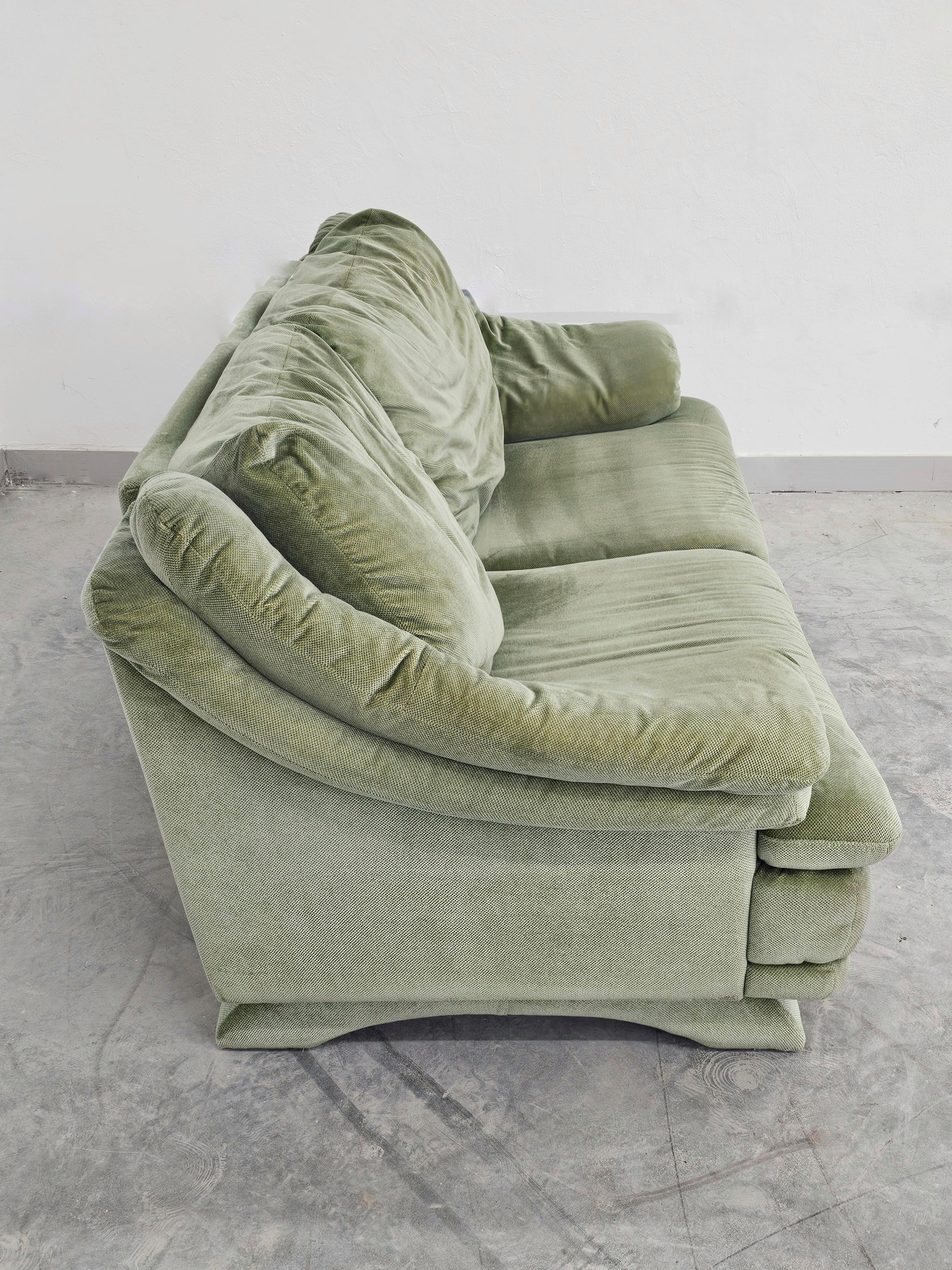 Fin du 20e siècle Canapé postmoderne vert menthe inspiré de Vico Magistretti, Italie, années 1980 en vente