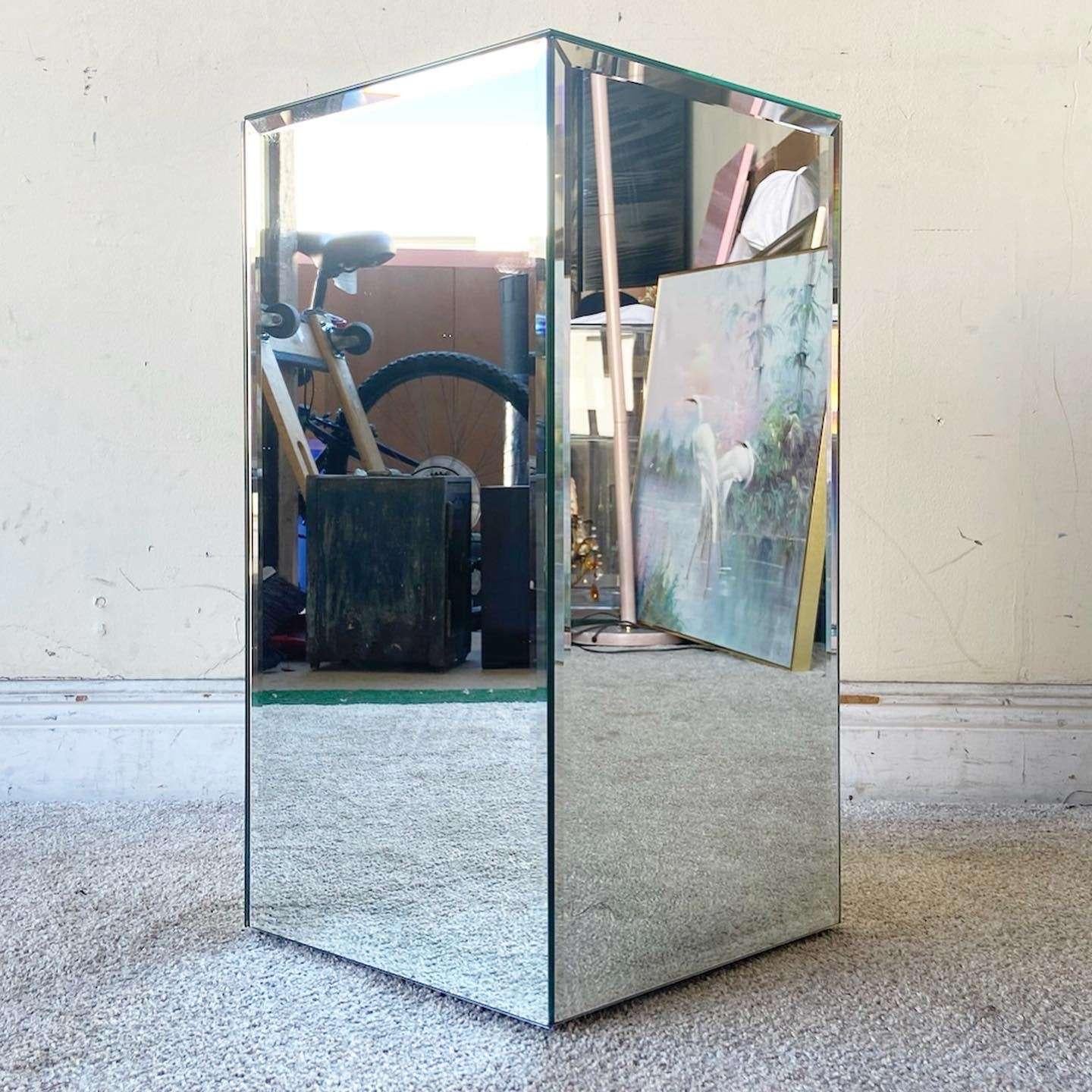 mirror pedestal stand