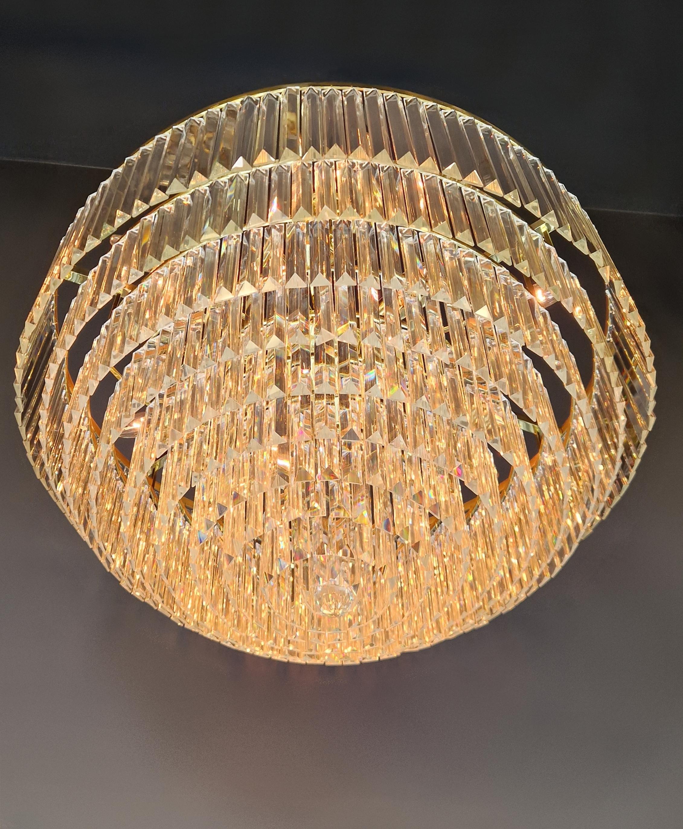 Araña redonda de latón dorado Art Nouveau XXL moderna postmoderna Cristal en venta