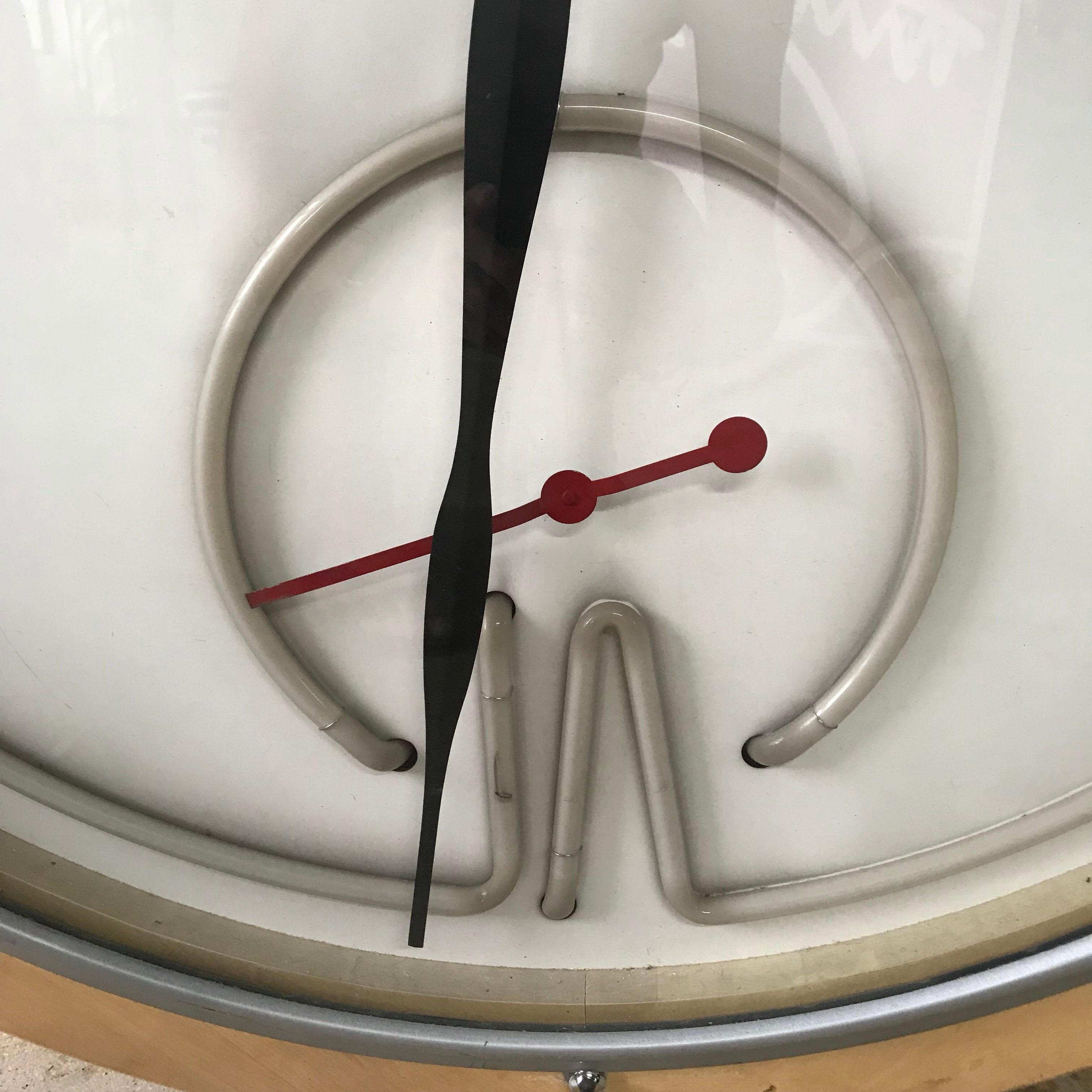 Postmodern Monumental Howard Miller Neon Wall Clock In Good Condition In Miami, FL