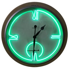 Postmoderne monumentale Howard Miller Neon-Wanduhr