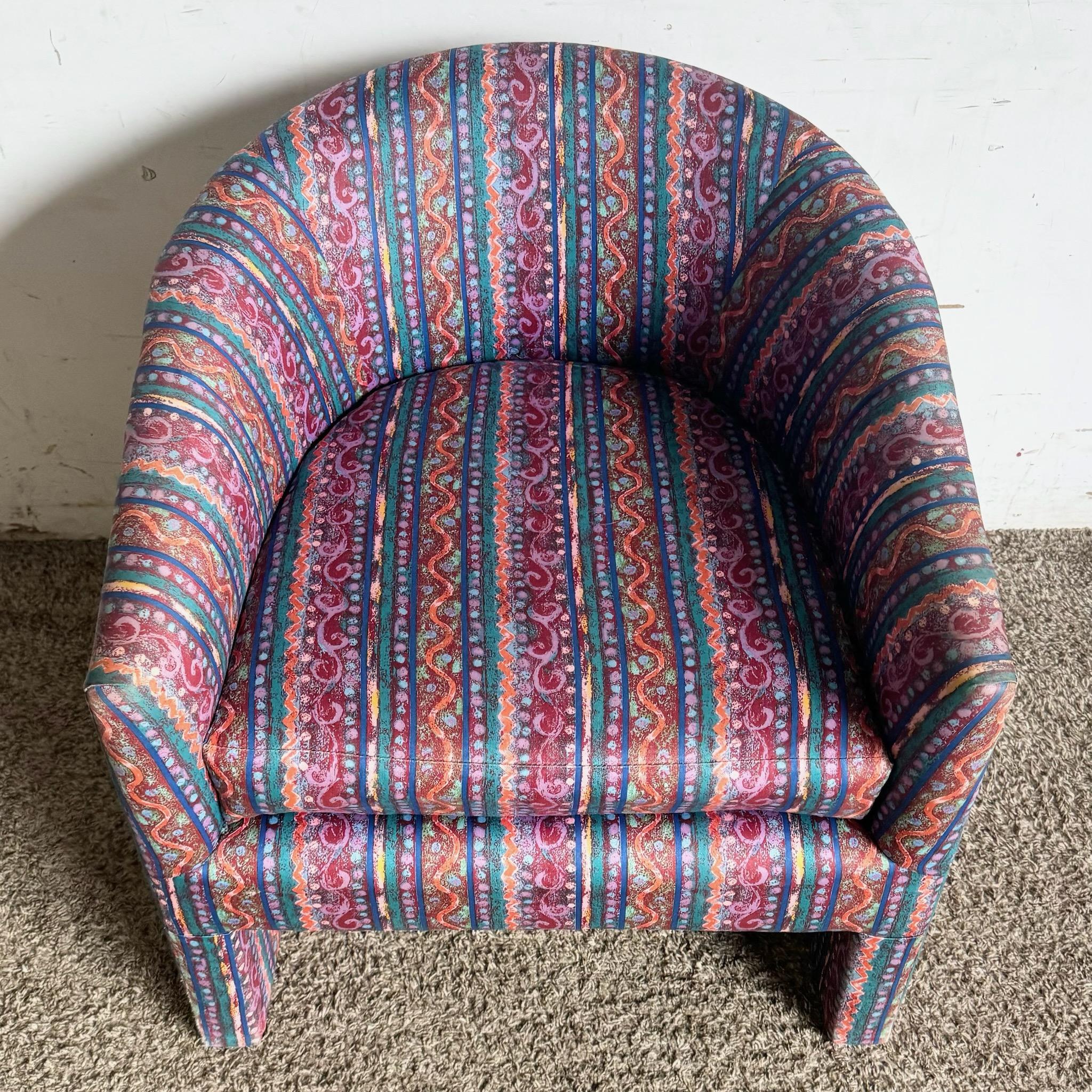 Silla Postmoderna Barrell Multicolor Estadounidense en venta