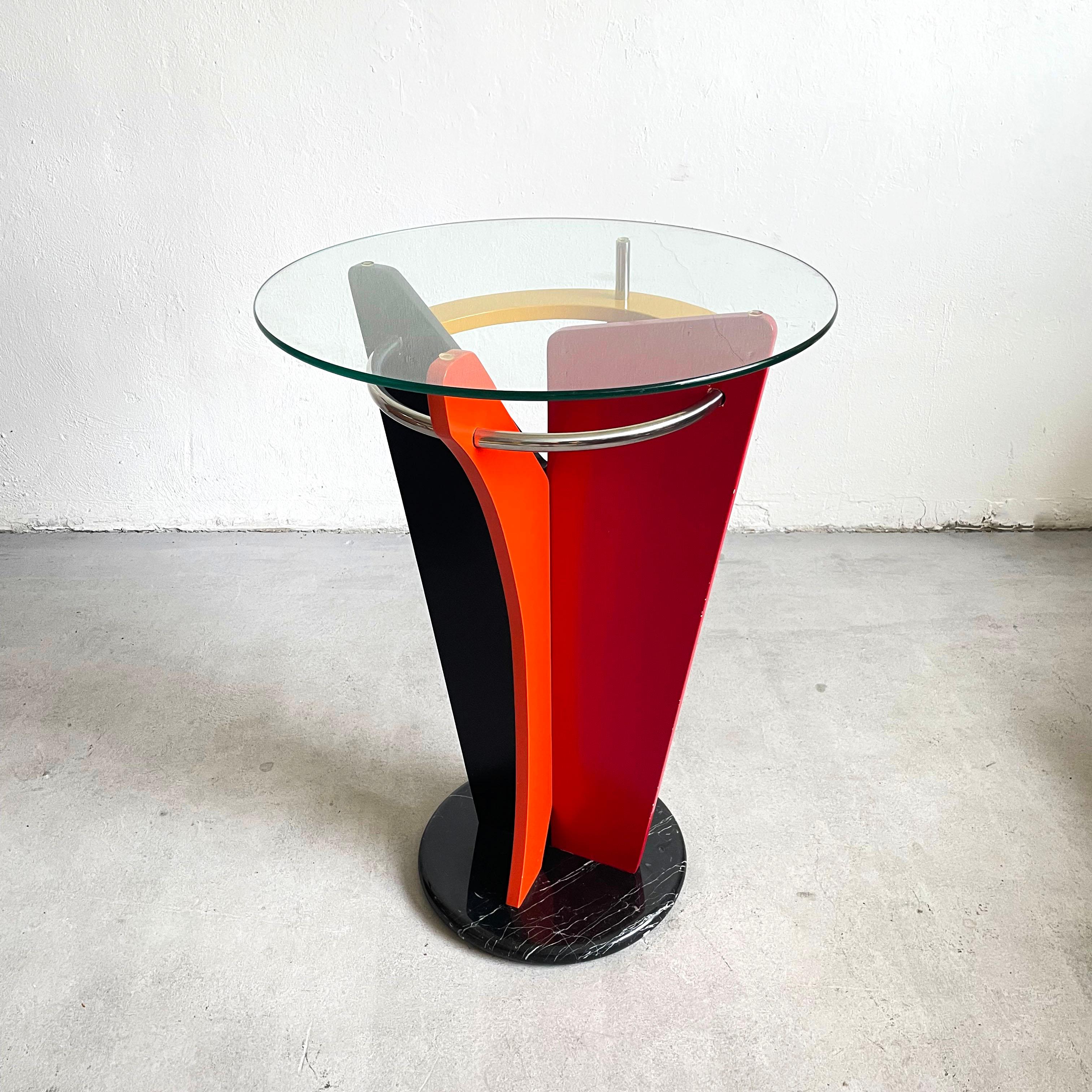 Lacquered Postmodern Multicolored Italian Memphis Design Pedestal Gueridon Side Table For Sale