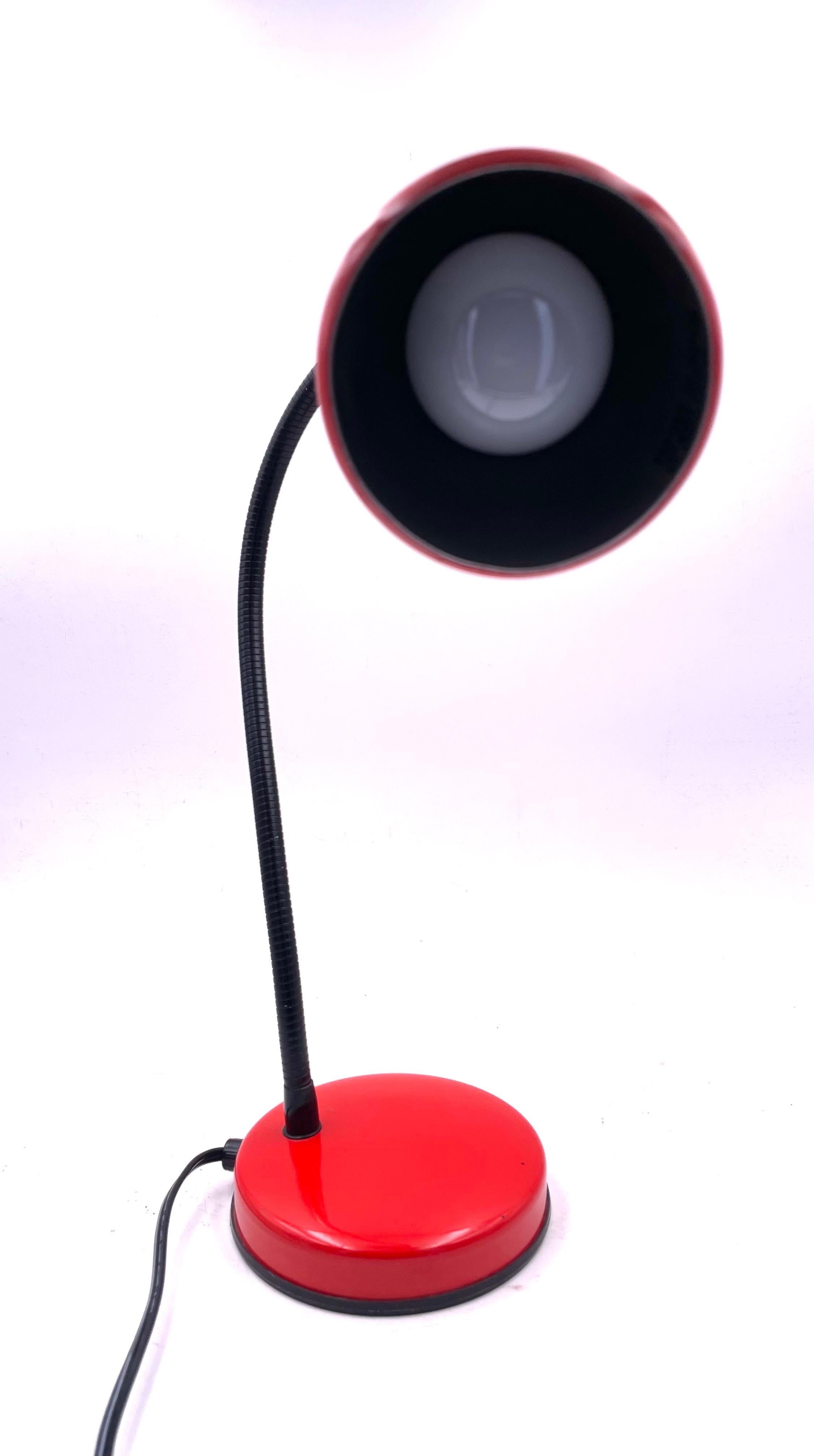 20th Century Postmodern Multidirectional Table / Desk Gooseneck Lamp by Veneta Lumi, Italy