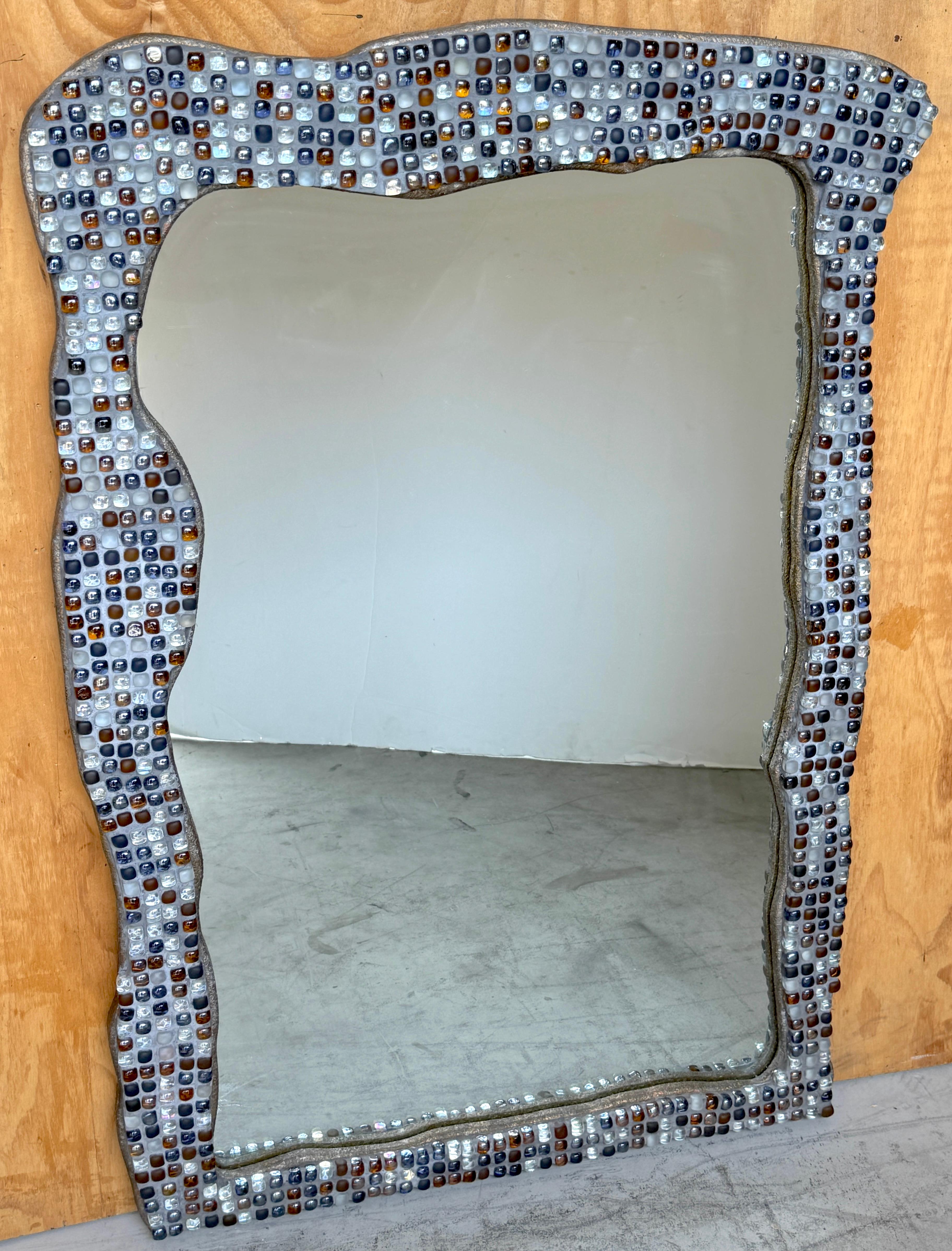 Postmodern Murano Glass Mosaic Biomorphic Mirror, Italy, circa 1990s (Postmoderne) im Angebot