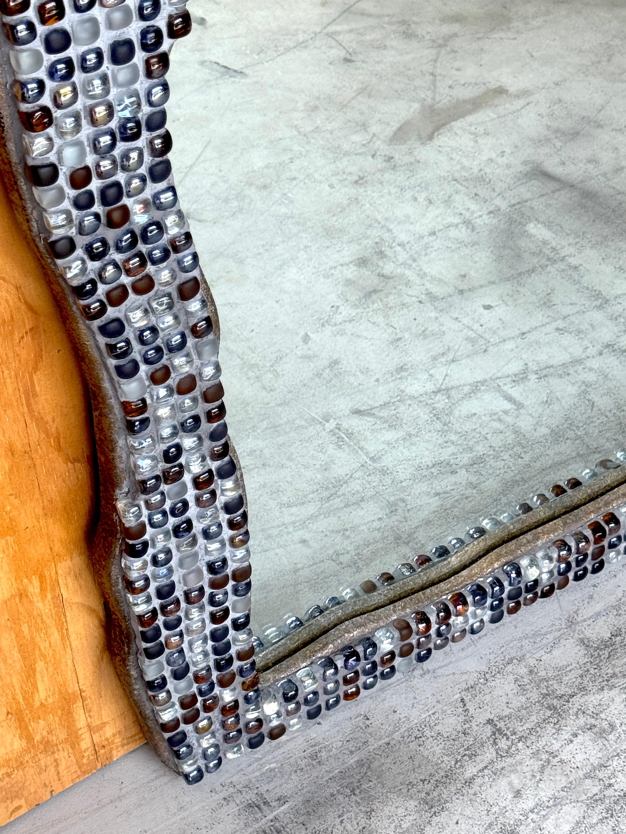 Postmodern Murano Glass Mosaic Biomorphic Mirror, Italy, circa 1990s (Spiegel) im Angebot