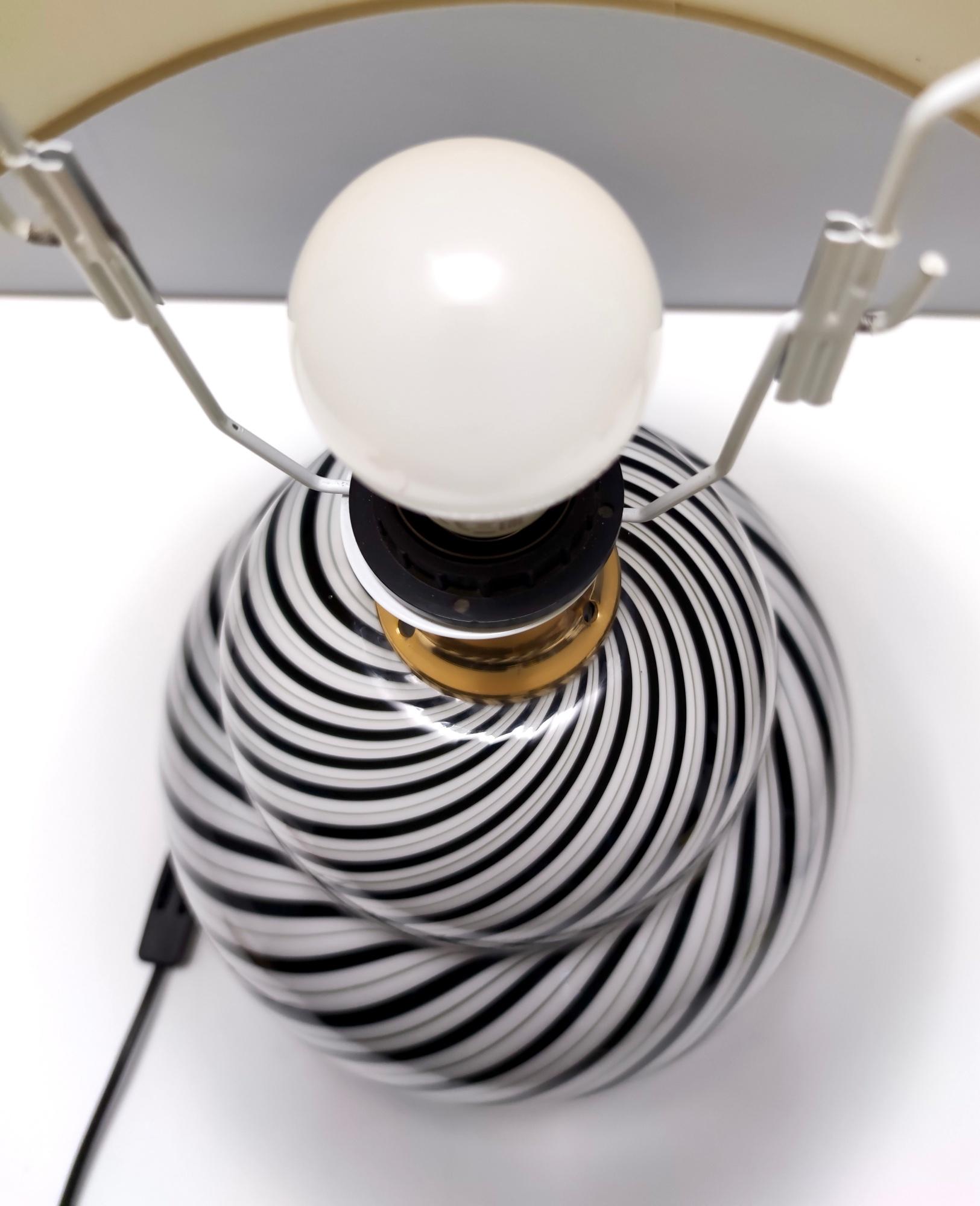 Lampe de table postmoderne en verre de Murano dans le style de Lino Tagliapietra, Italie en vente 6