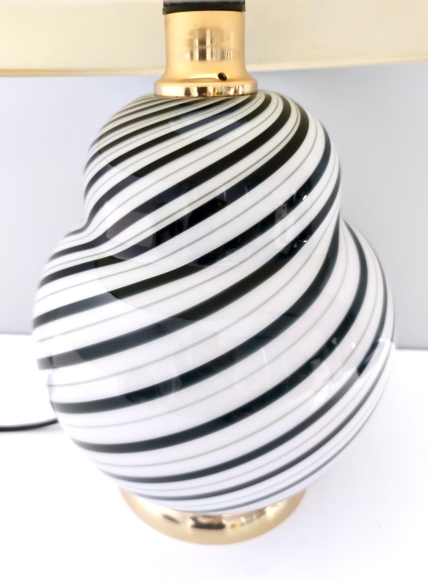 Lampe de table postmoderne en verre de Murano dans le style de Lino Tagliapietra, Italie en vente 7