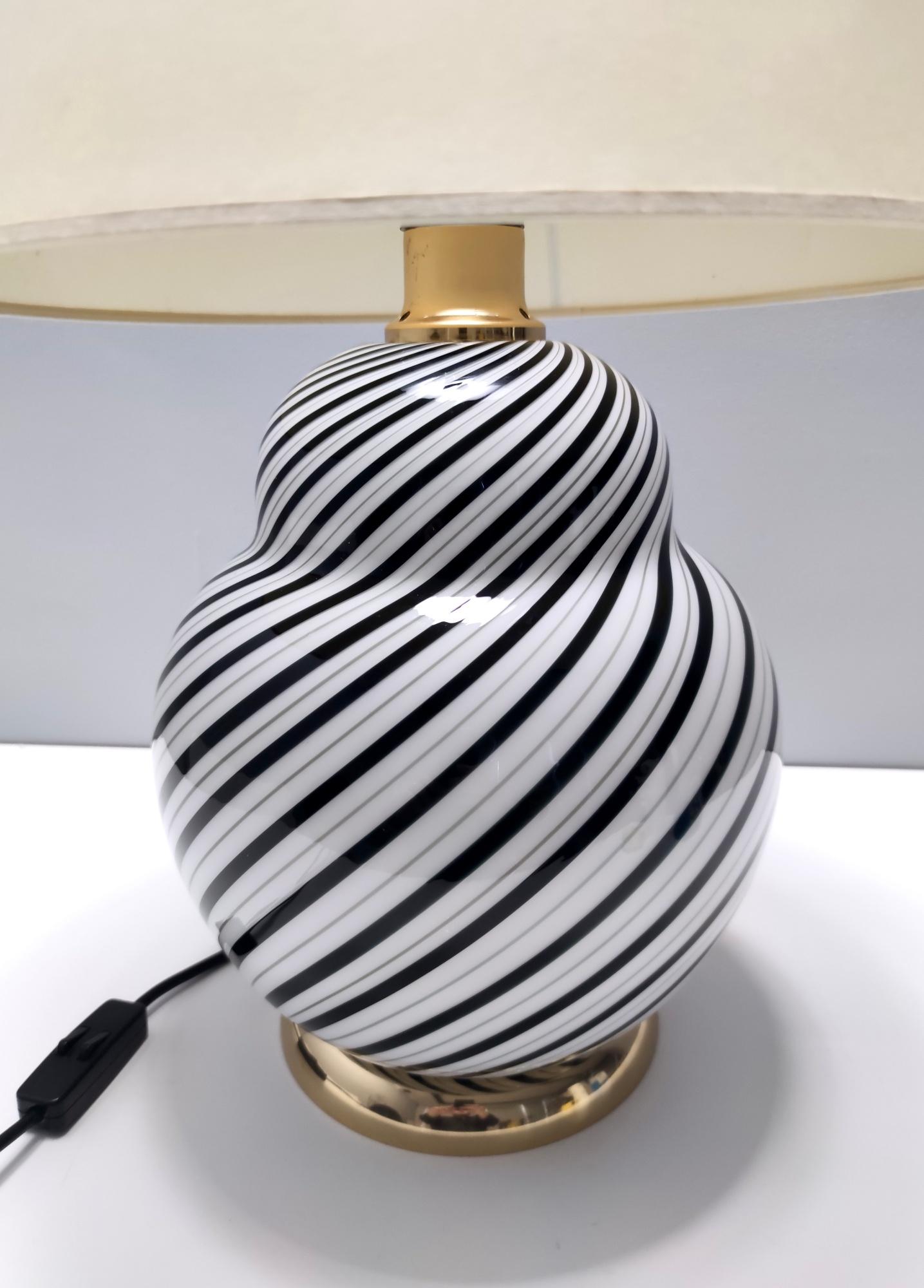 Postmodern Murano Glass Table Lamp in the Style of Lino Tagliapietra, Italy For Sale 8