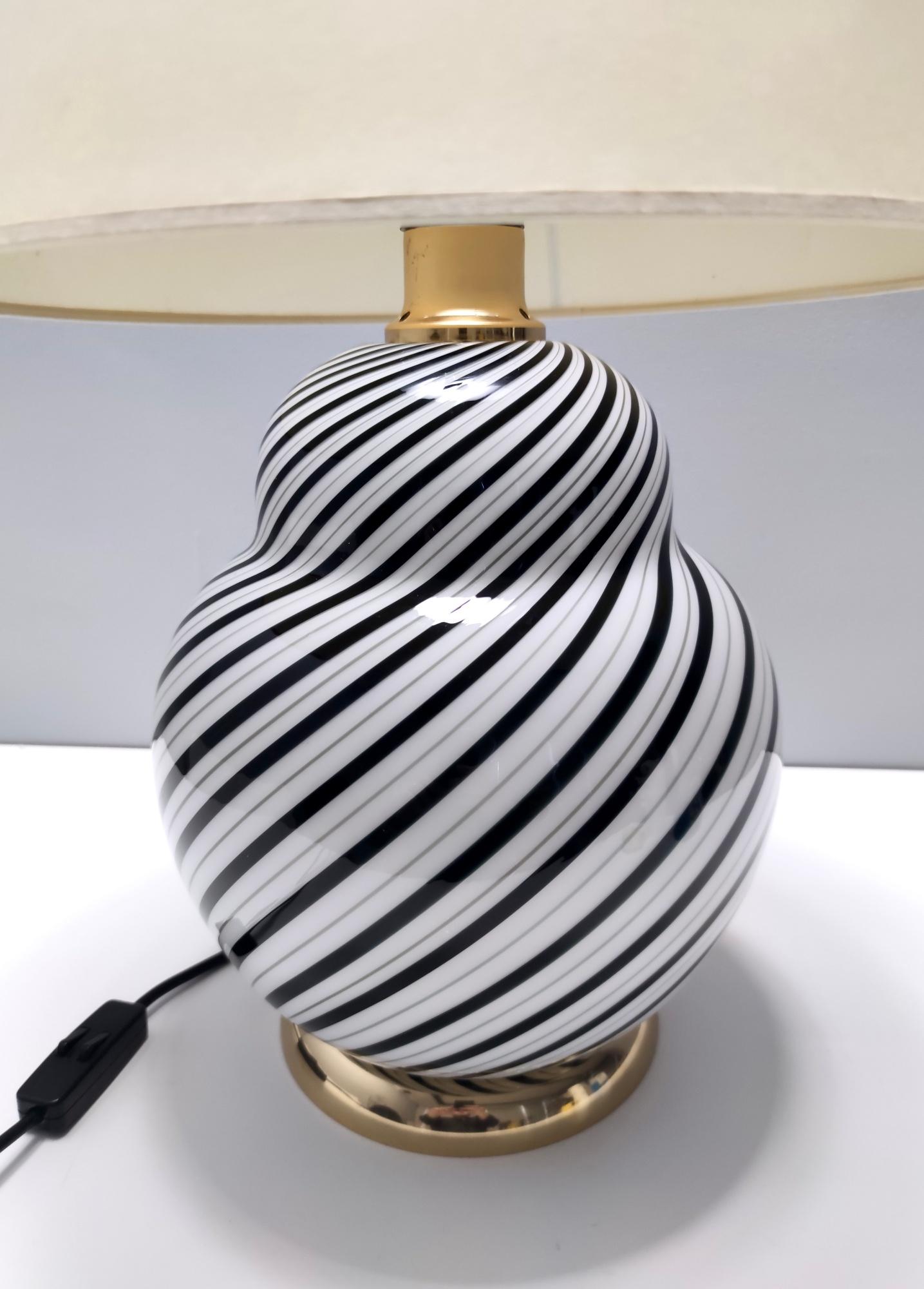 Lampe de table postmoderne en verre de Murano dans le style de Lino Tagliapietra, Italie en vente 9