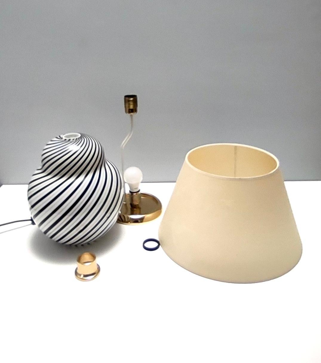Lampe de table postmoderne en verre de Murano dans le style de Lino Tagliapietra, Italie en vente 1