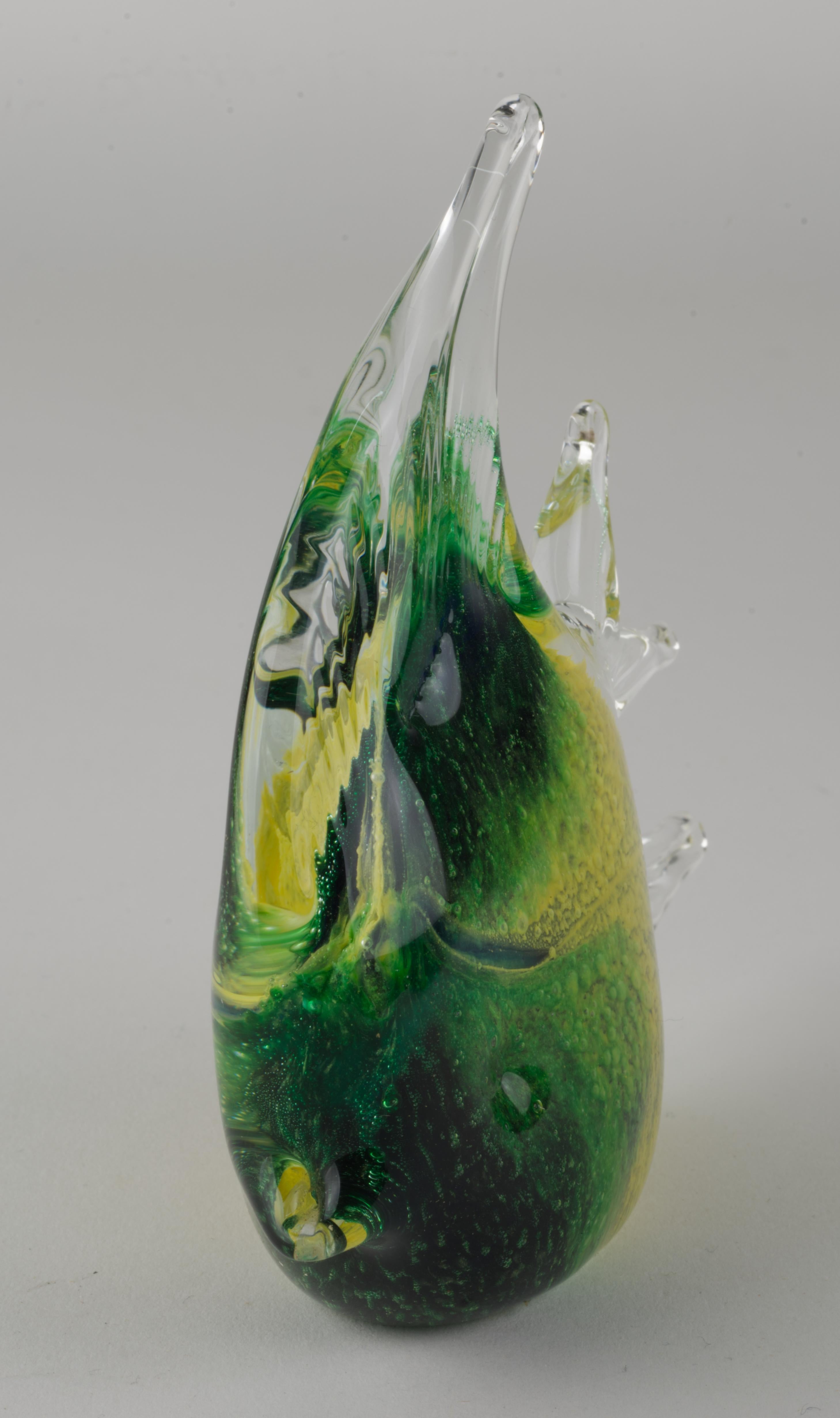 Post-Modern Postmodern Murano Sommerso Glass Fish Figurine Paperweight For Sale
