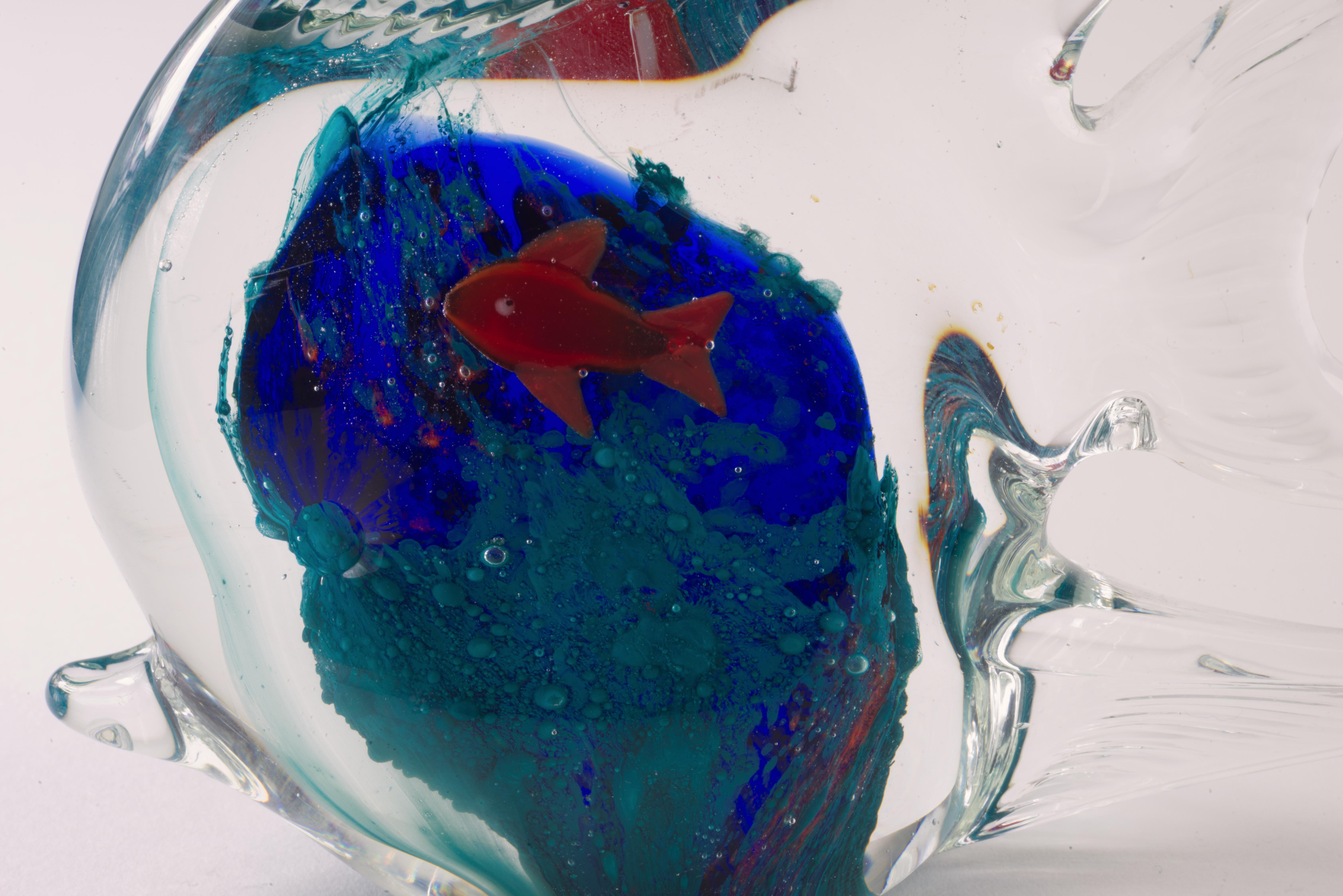 Postmodern Murano Sommerso Glass Fish Figurine Paperweight For Sale 1