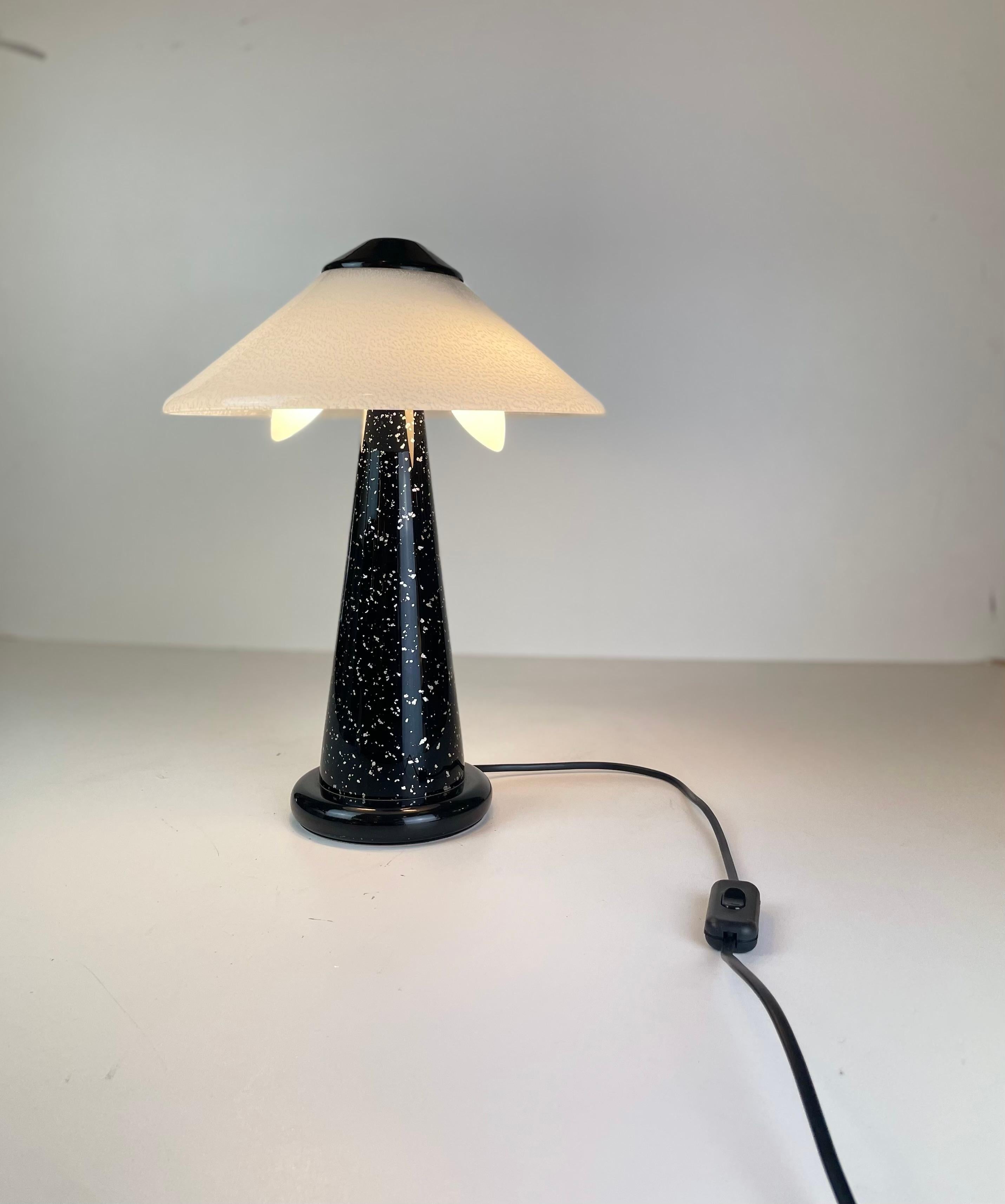 Postmoderne Murano-Tischlampe, 1980er-Jahre im Angebot 4