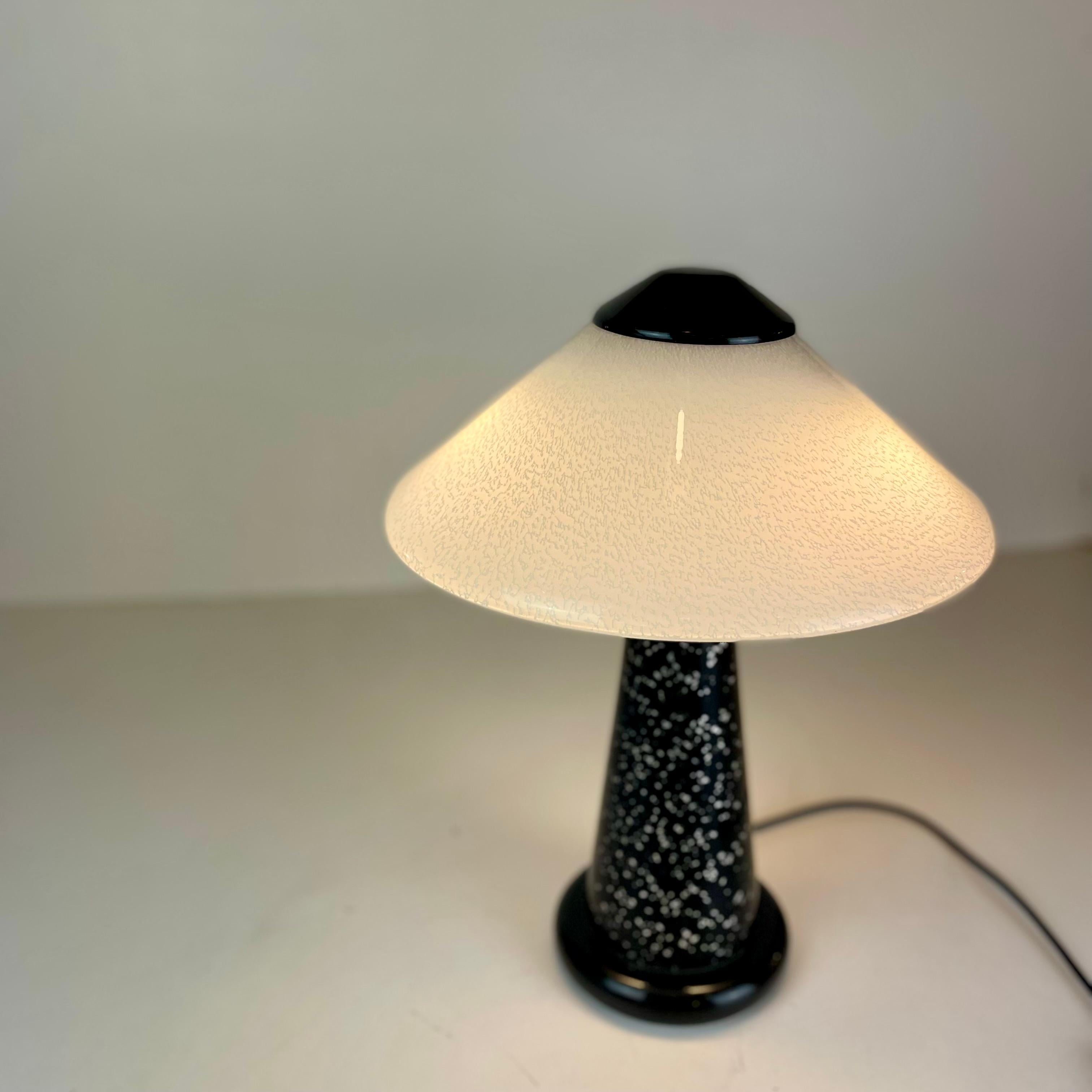 Postmoderne Murano-Tischlampe, 1980er-Jahre im Zustand „Gut“ im Angebot in Brussel, BE