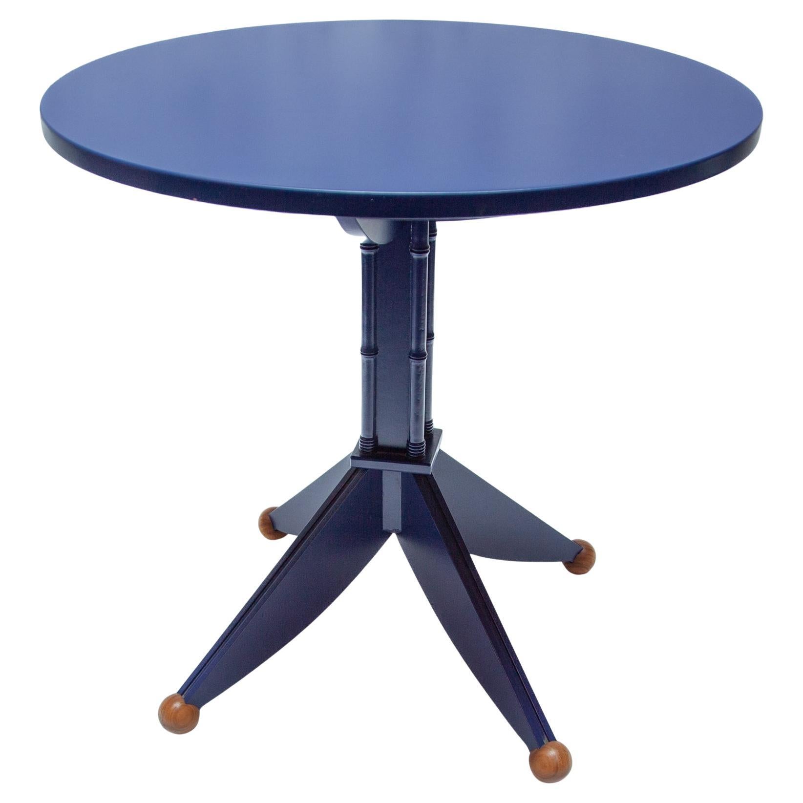 Tavolino postmoderno con base in legno laccato blu navy, anni '80, stile Memphis in vendita