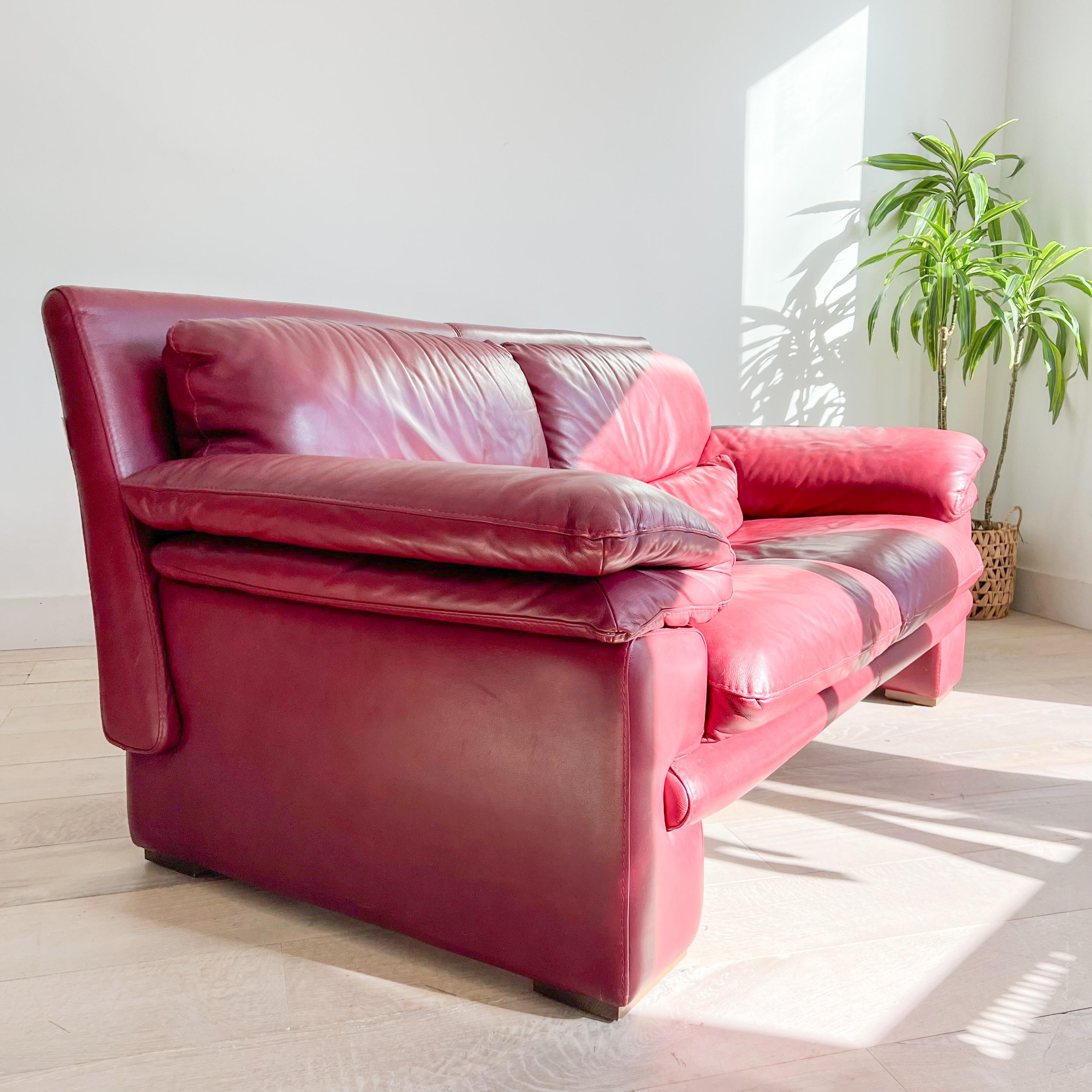 Postmodern Nicoletti Salotti Dark Red Leather Sofa/Loveseat - Made in Italy 9