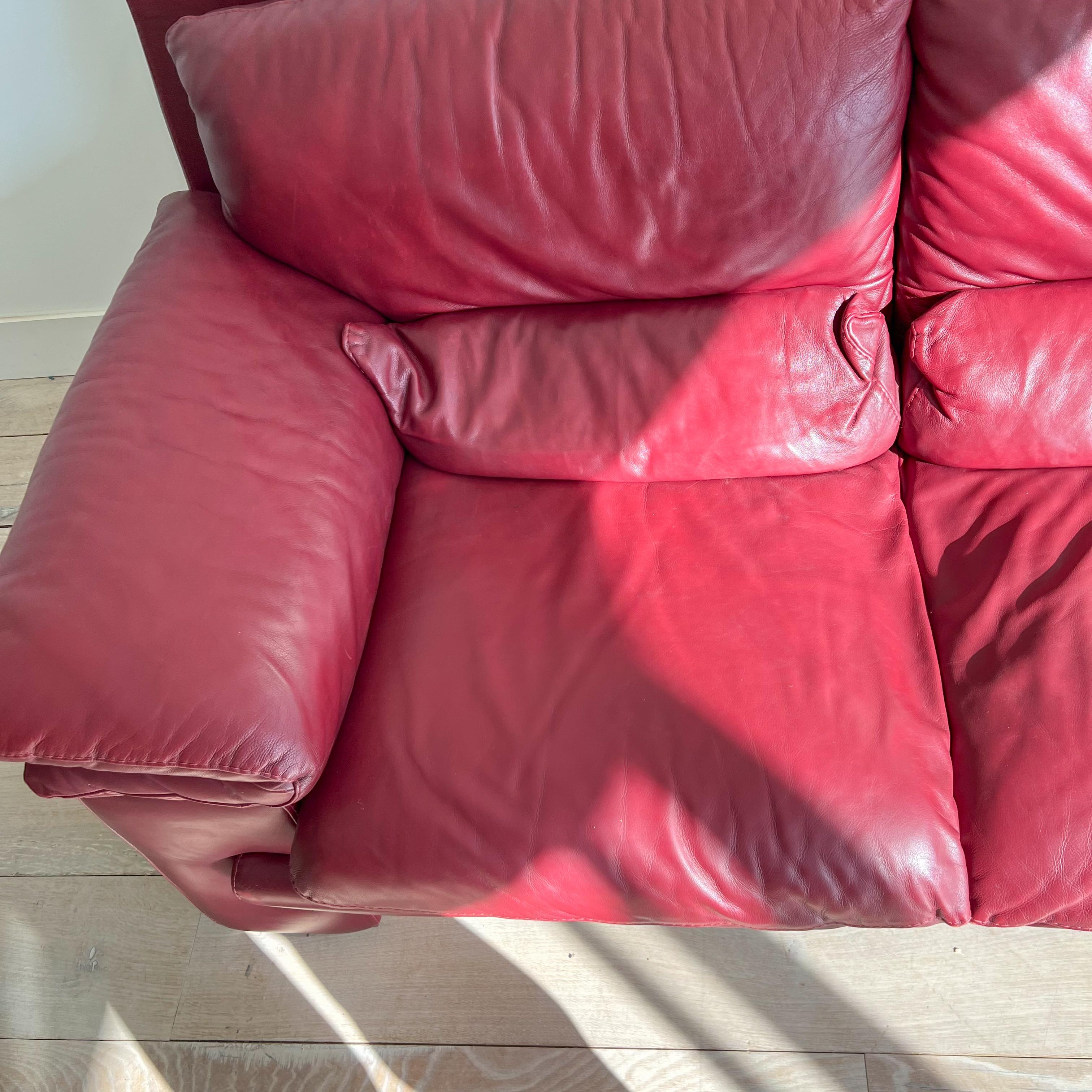 Late 20th Century Postmodern Nicoletti Salotti Dark Red Leather Sofa/Loveseat - Made in Italy