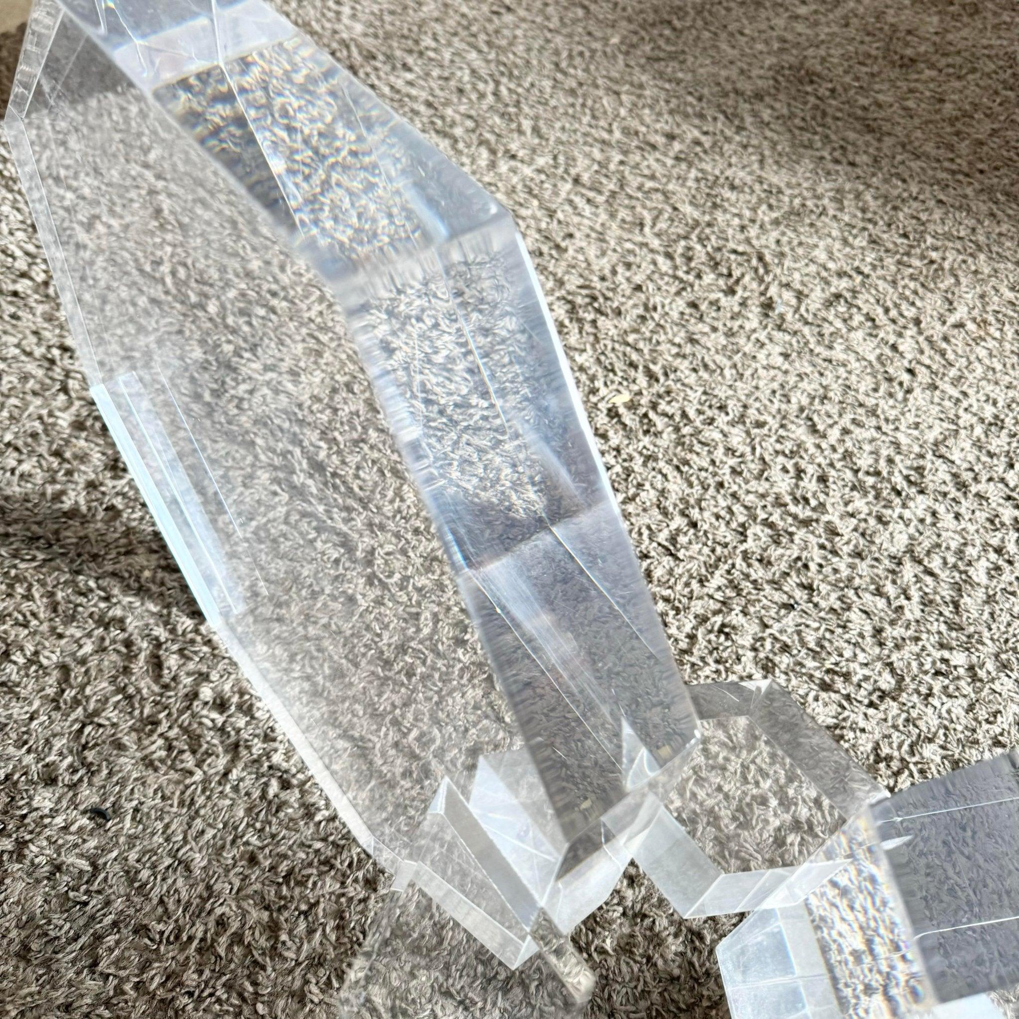 Postmodern Octagonal Lucite and Smoked Glass Coffee Table In Good Condition For Sale In Delray Beach, FL