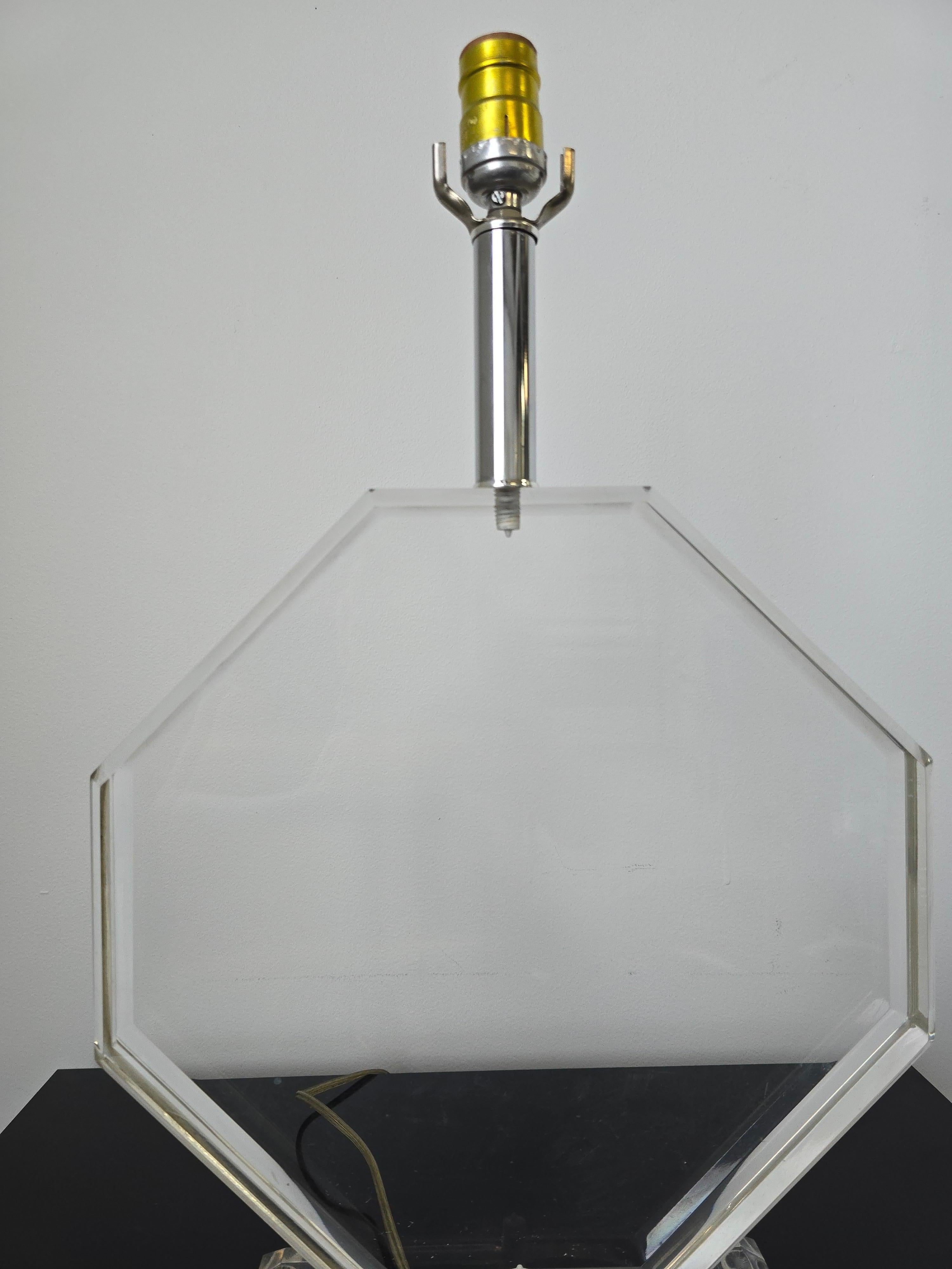 Post-Modern Postmodern Octagonal Lucite Base Table Lamp