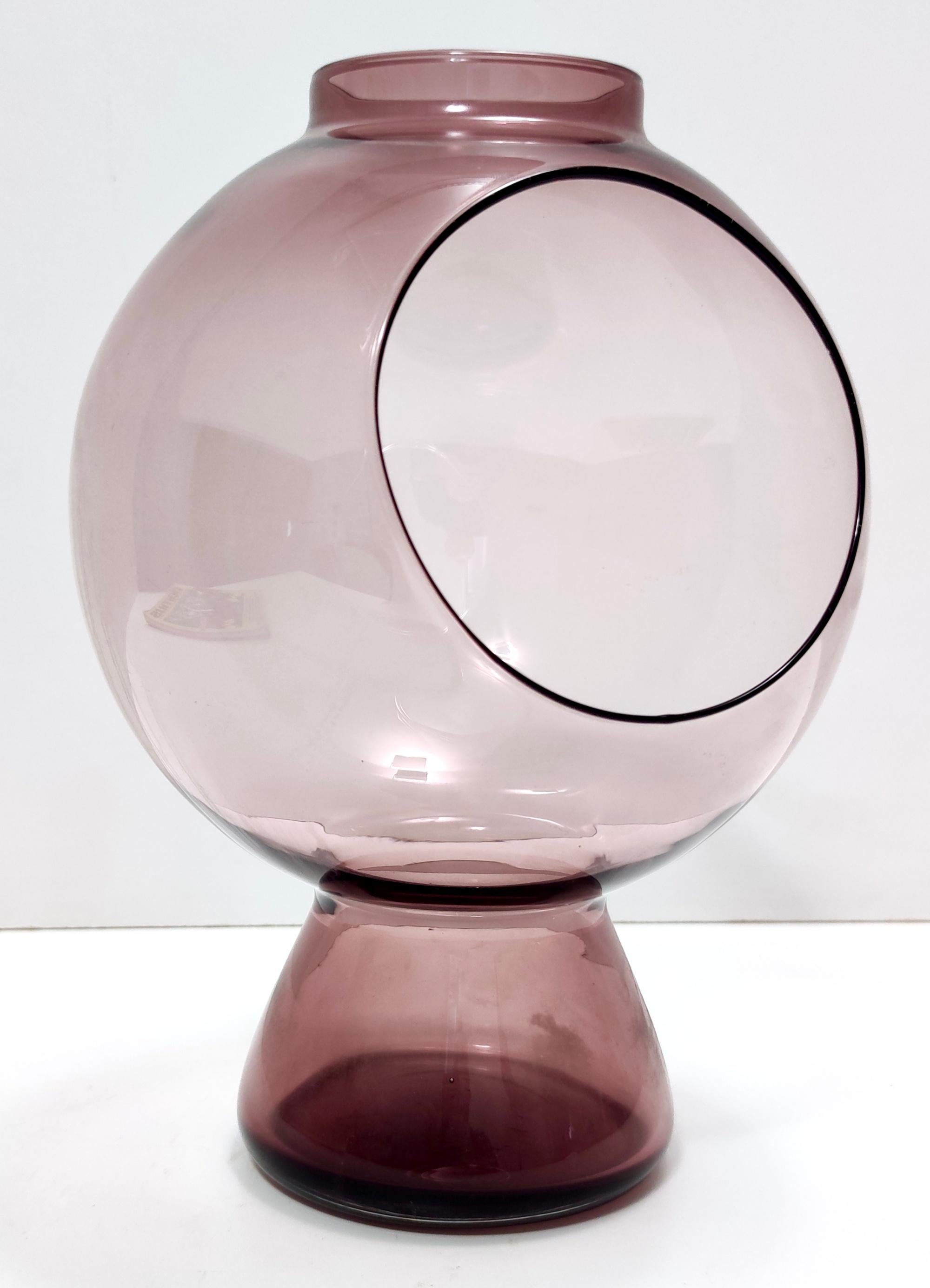 Postmodern Old Rose Murano Glass Vase with a Hole, Italy For Sale 3