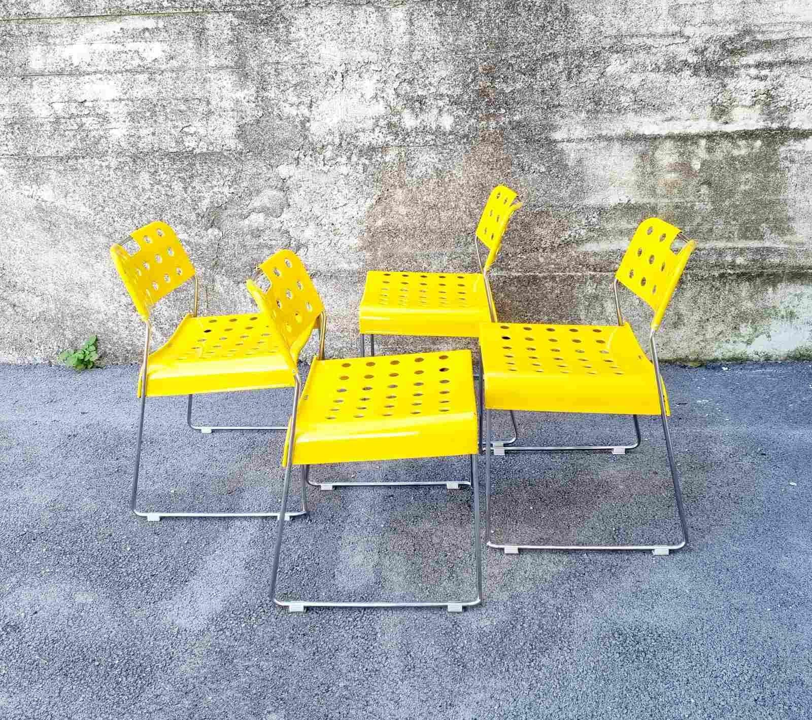 Postmodern Omkstack Chairs by Rodney Kinsman for Bieffeplast, Italy 70s Set of 4 For Sale 1