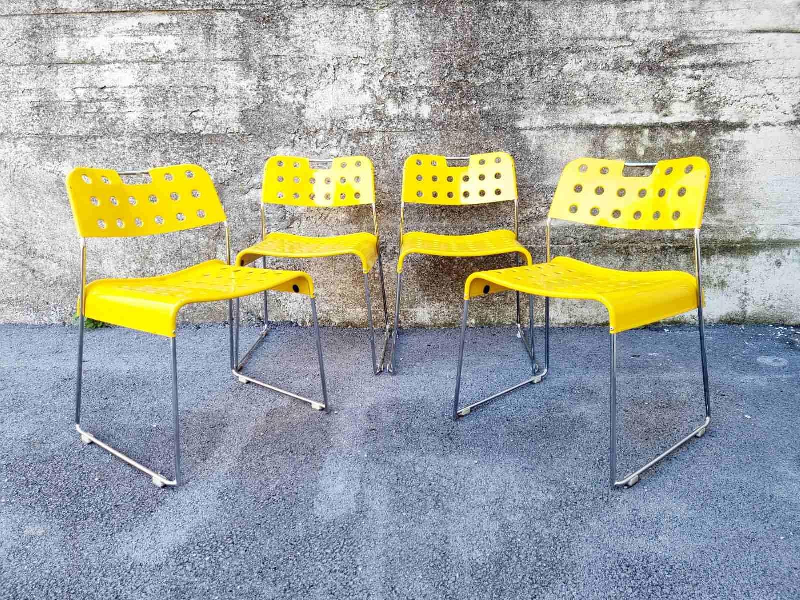 Postmodern Omkstack Chairs by Rodney Kinsman for Bieffeplast, Italy 70s Set of 4 For Sale 2