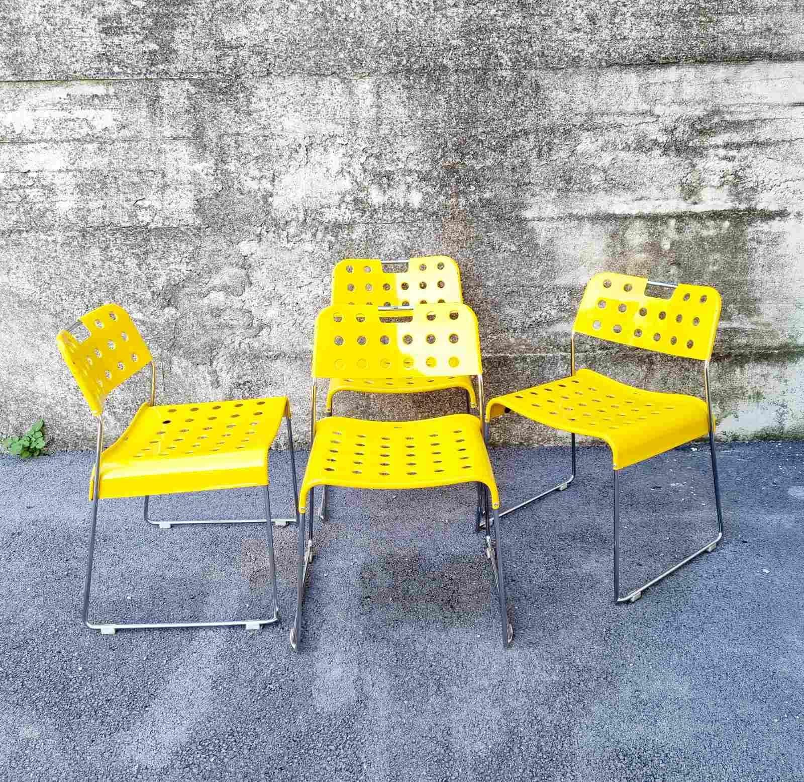 Postmodern Omkstack Chairs by Rodney Kinsman for Bieffeplast, Italy 70s Set of 4 For Sale 4