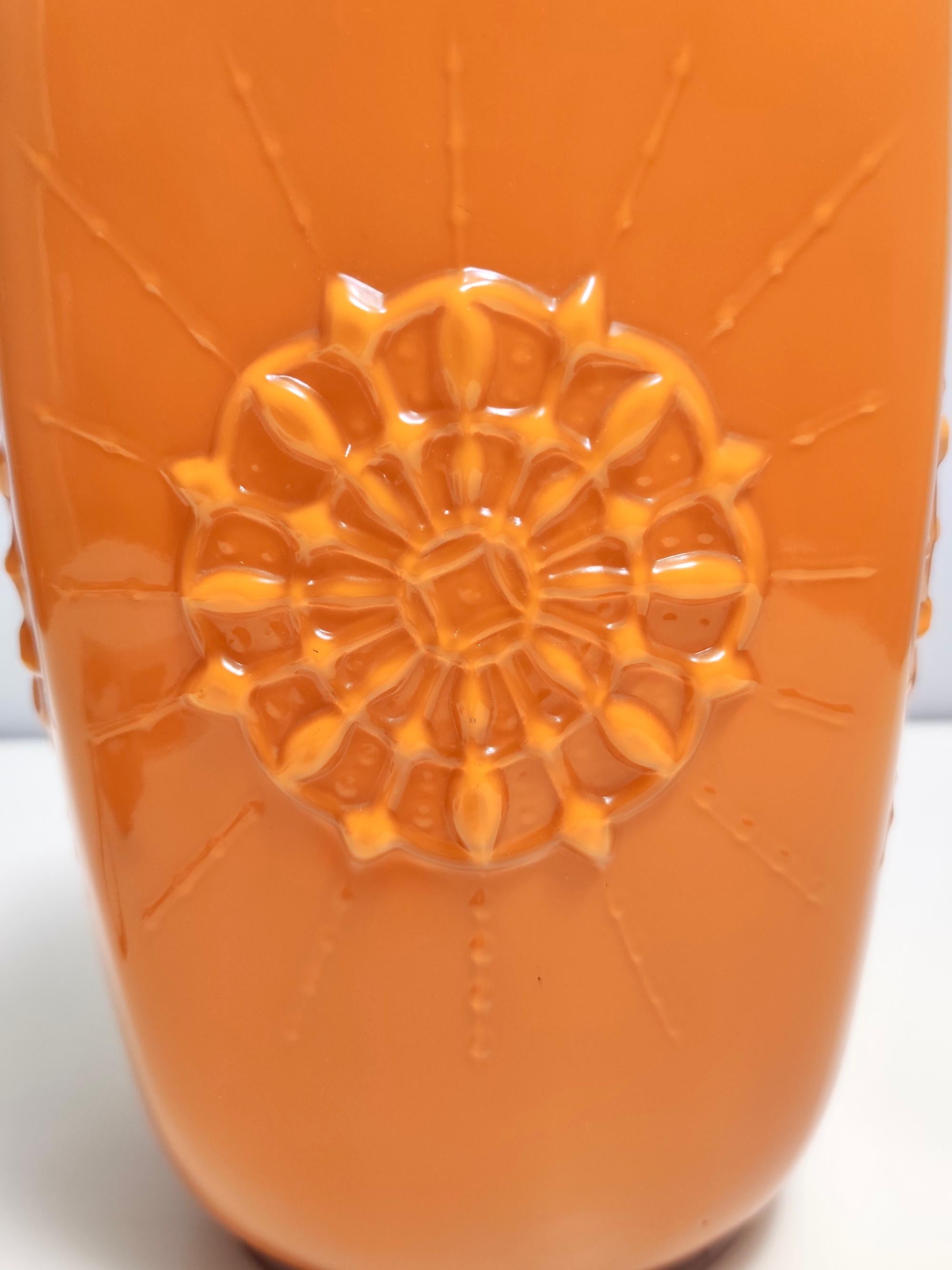 Postmodern Orange Encased Hand-Blown Glass Flower Vase, Empoli, Italy For Sale 6