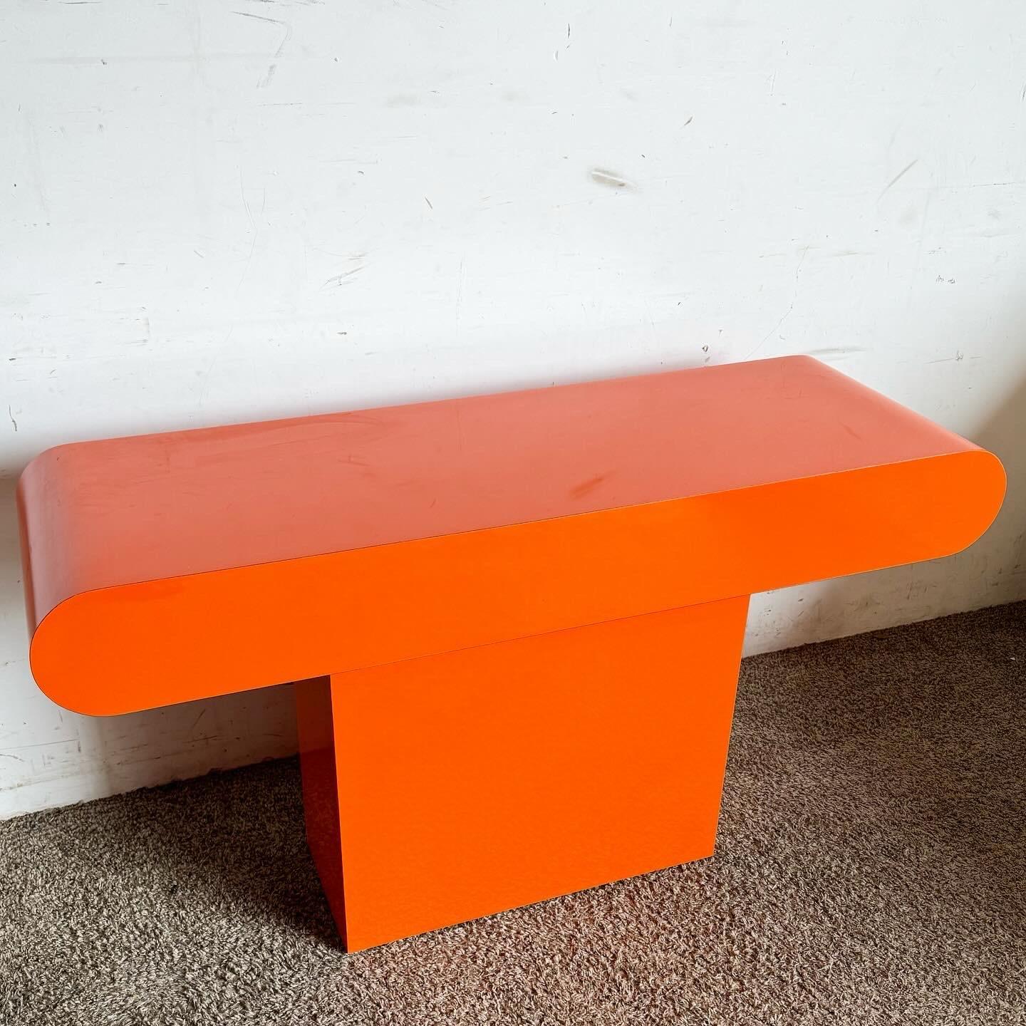 Postmodern Orange Lacquer Laminate Bullnose Console Table In Good Condition For Sale In Delray Beach, FL