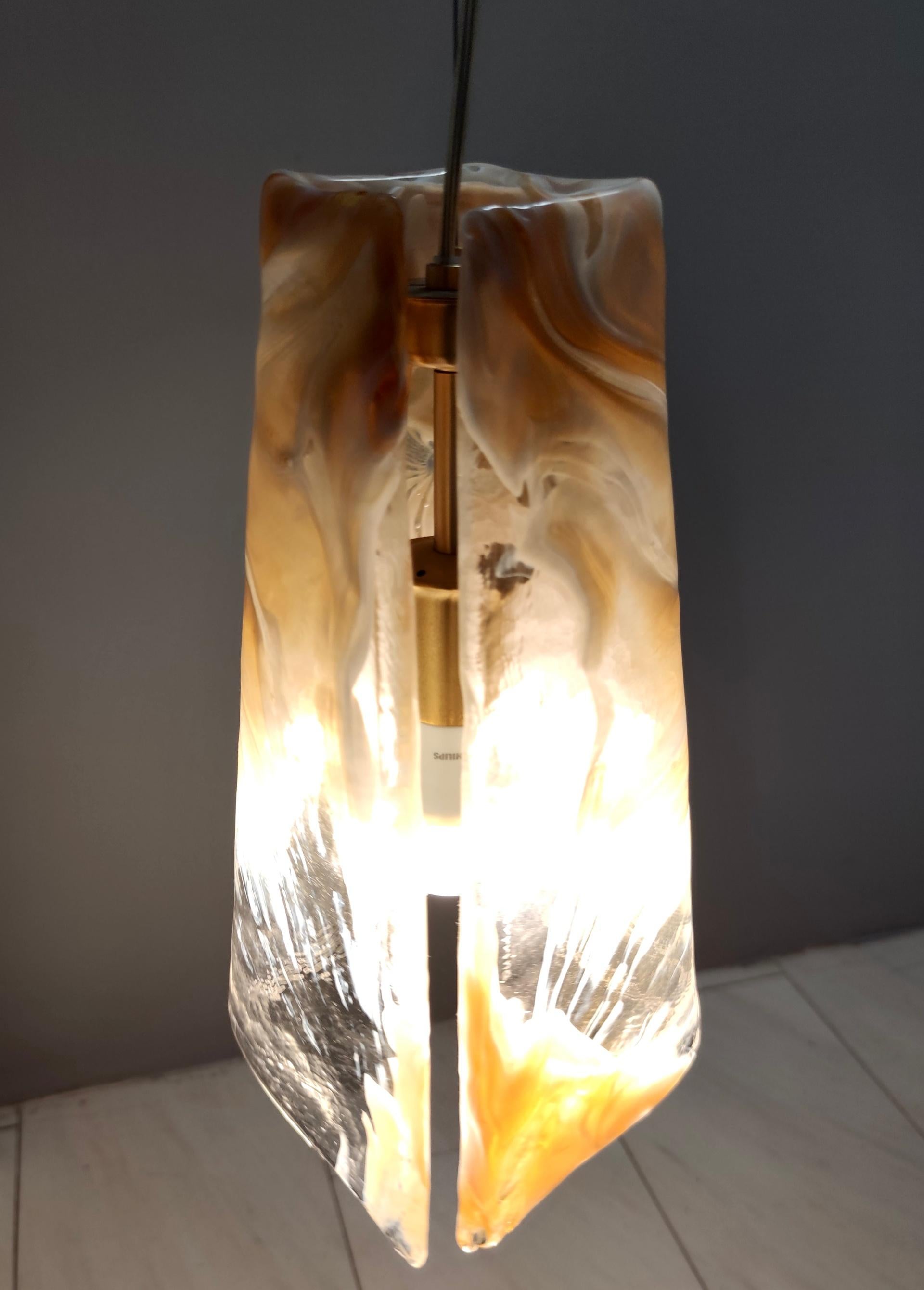 Lampe à suspension postmoderne en verre de Murano orange et laiton de La Murrina, Italie, années 1980 en vente 3