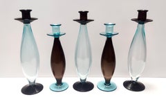 Pareja posmoderna de portavelas de cristal de Murano marrón y aguamarina, Italia