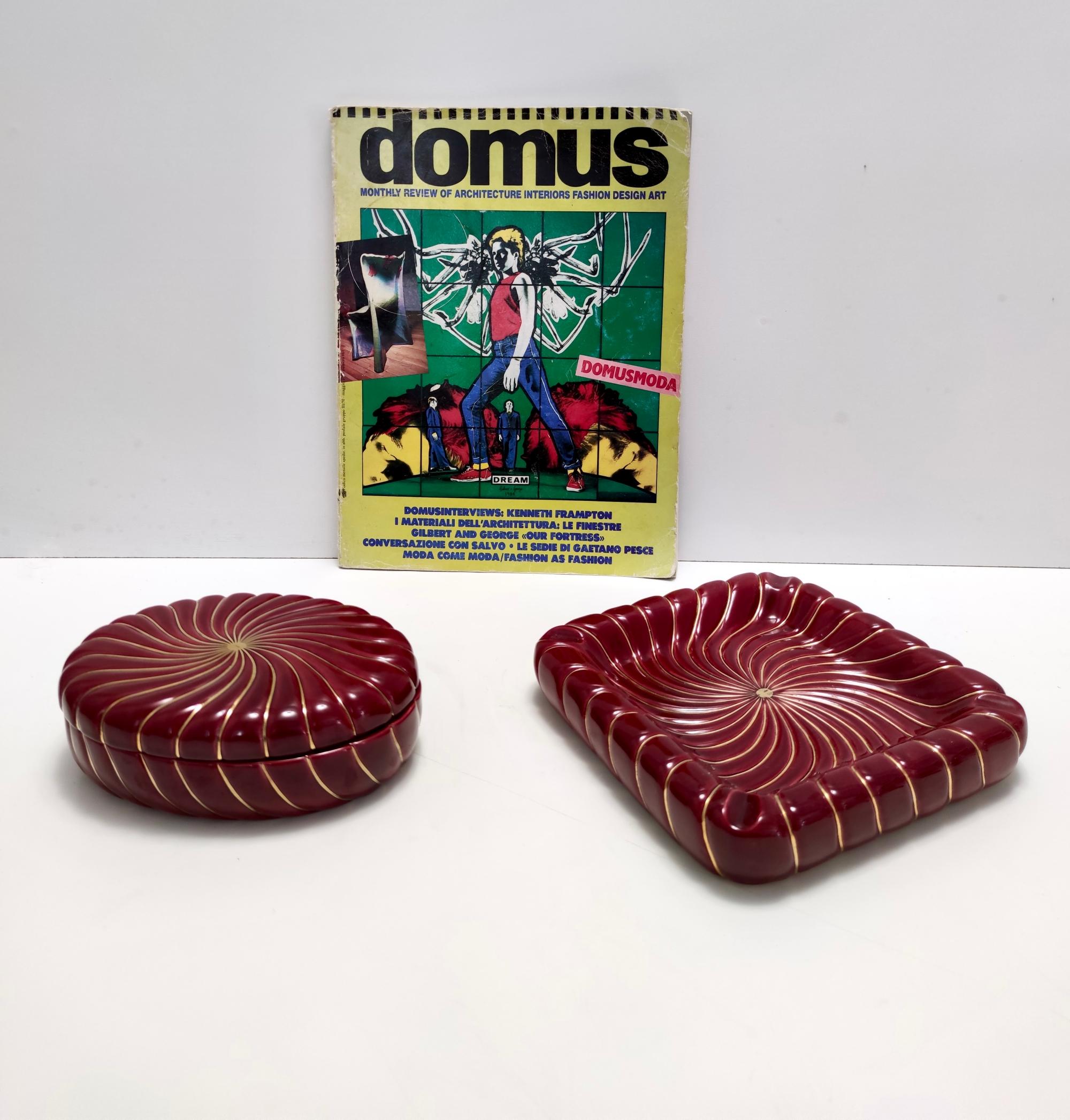 Made in Italy, 1970s - 1980s. 
These trinket bowls / ashtrays are made in glazed and boldened ceramic. 
They might show slight traces of use, but they can be considered as in excellent original condition and ready to become a piece in a home.